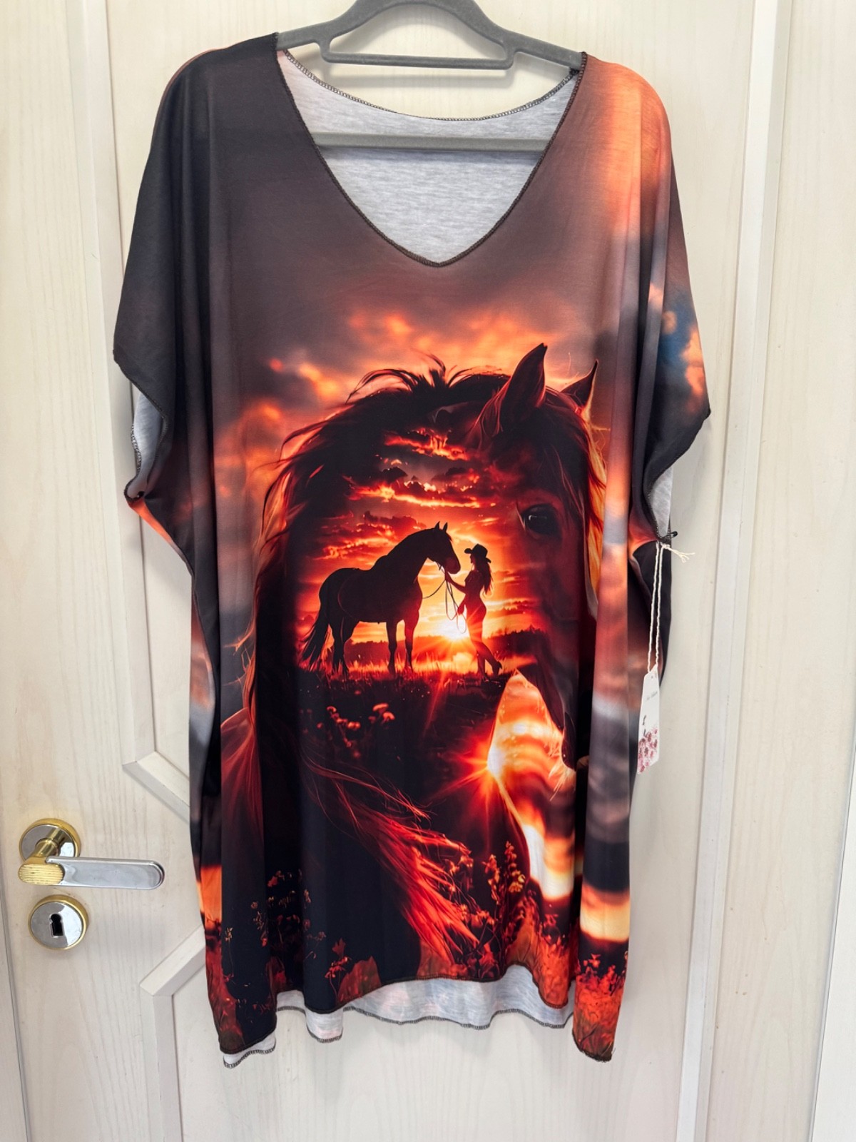 New, lightweight TShirt “horse” KA, VA, motif all-over, colorful 48/50/52