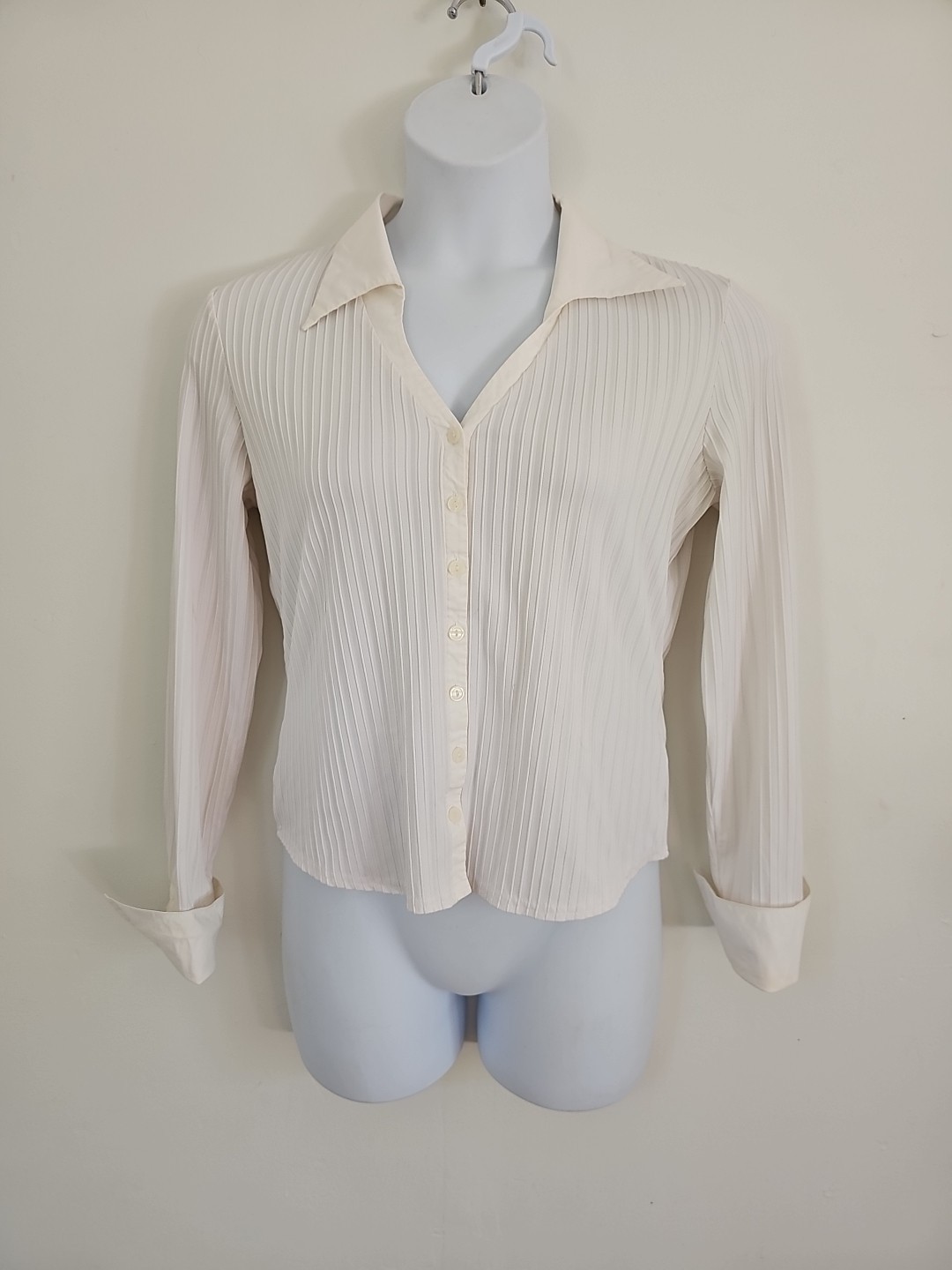 Casual Corner Annex Ivory Stripe Blouse V-neck Collar Long Sleeve French Cuff