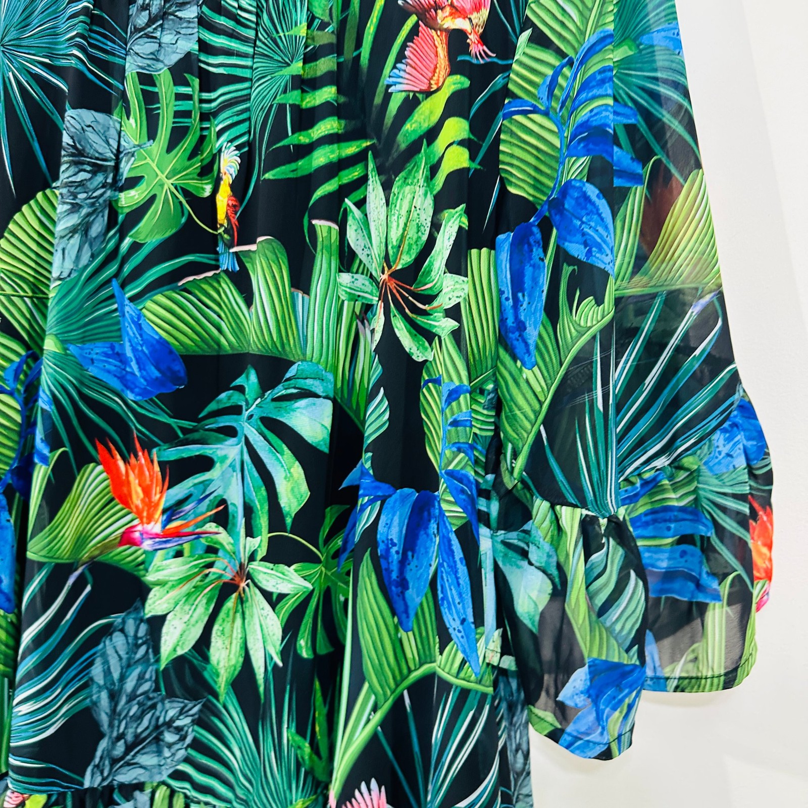 Virtuelle Blouse Top 14 Black Green Blue Birds Tropical Print Bell Sleeve Ruffle