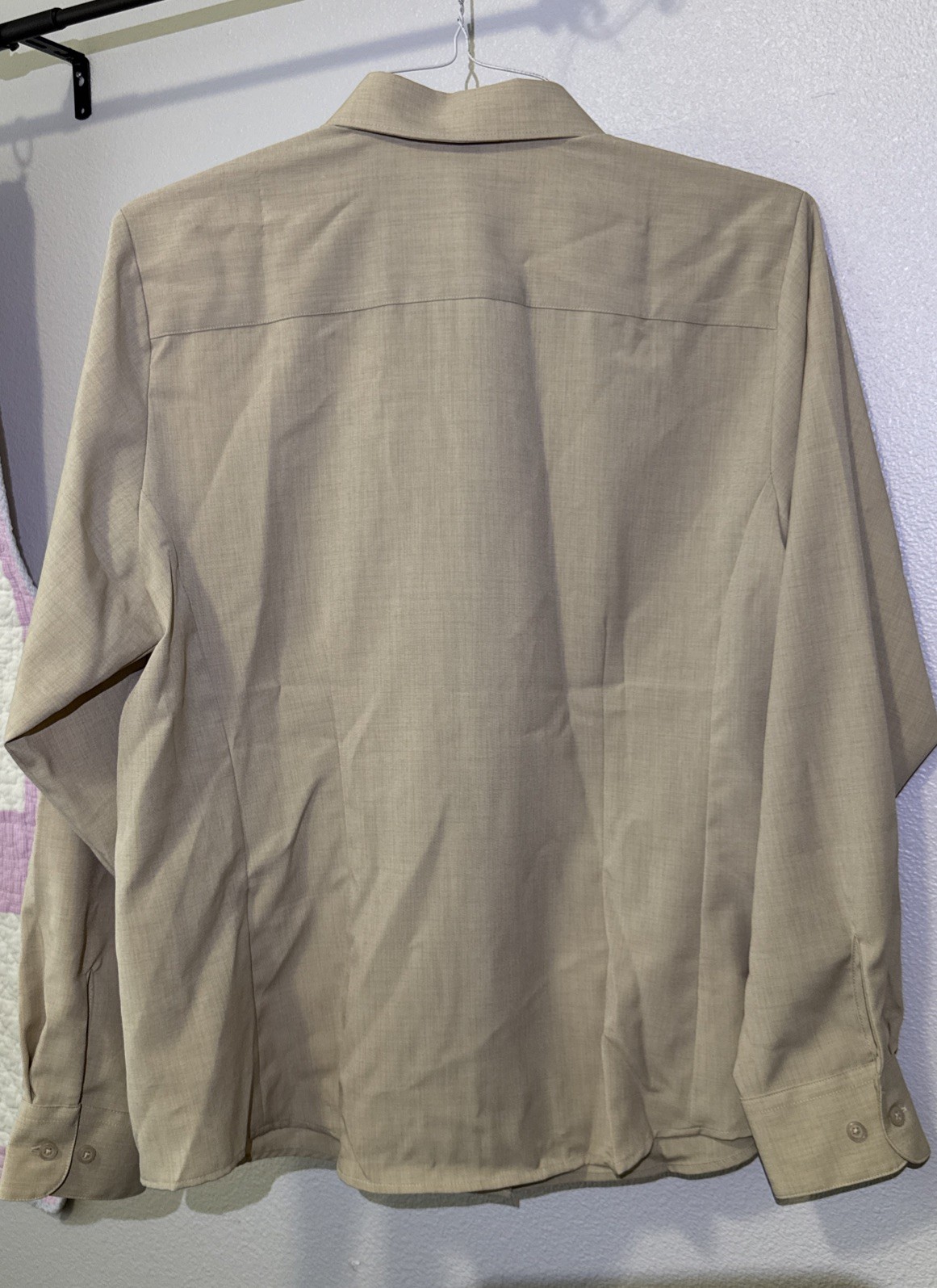 DESIGN COLLECTIVE by Cintas Cream Button Front Shirt Blouse Women’s Size L