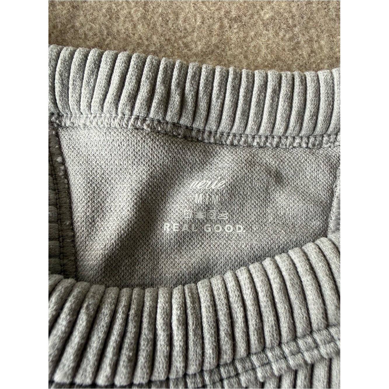 aerie Ribbed High-Neck Crop Tank – Light Gray