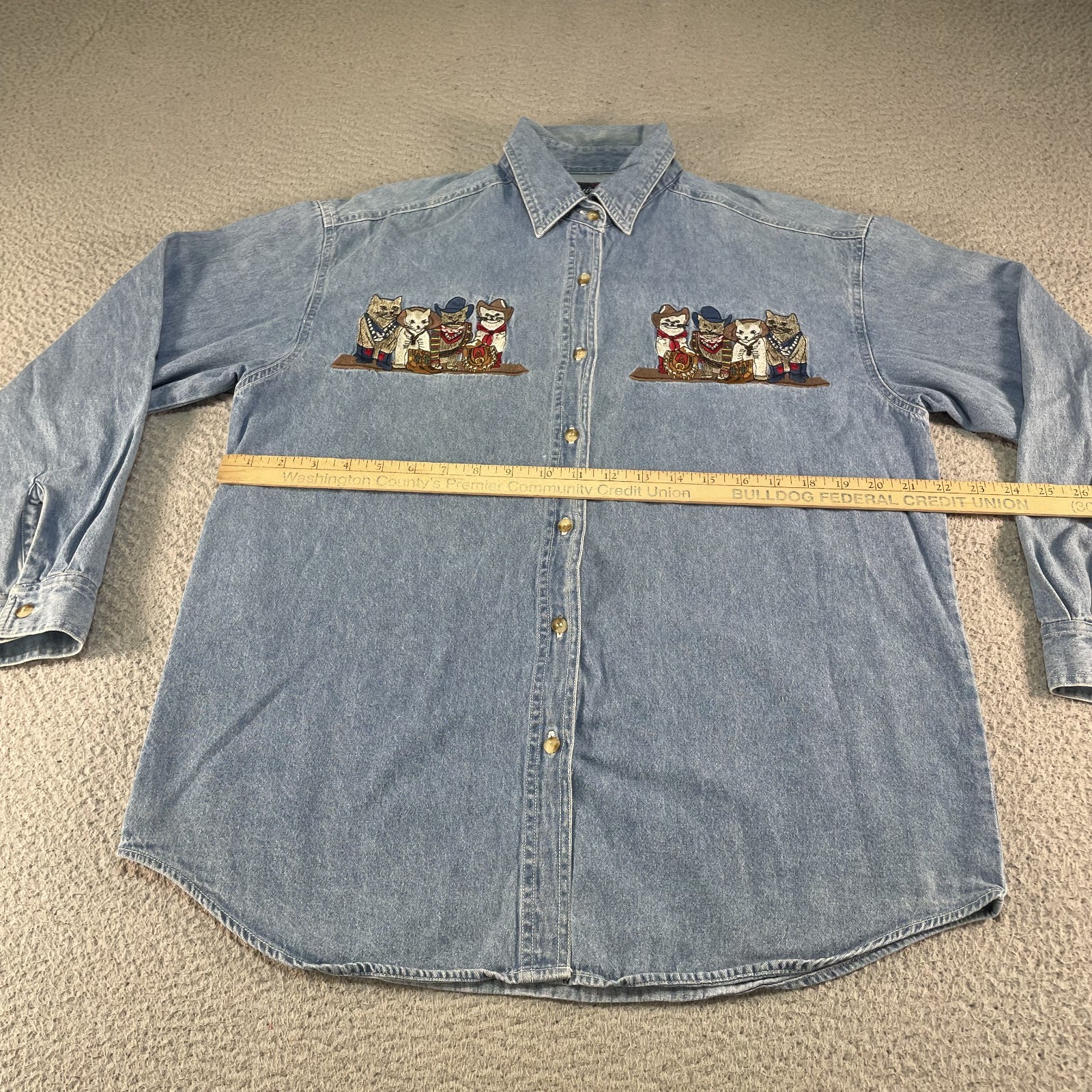 Vintage Denim Shirt Womens Medium Blue Cats Western Cowgirl Embroidered Cute 90s