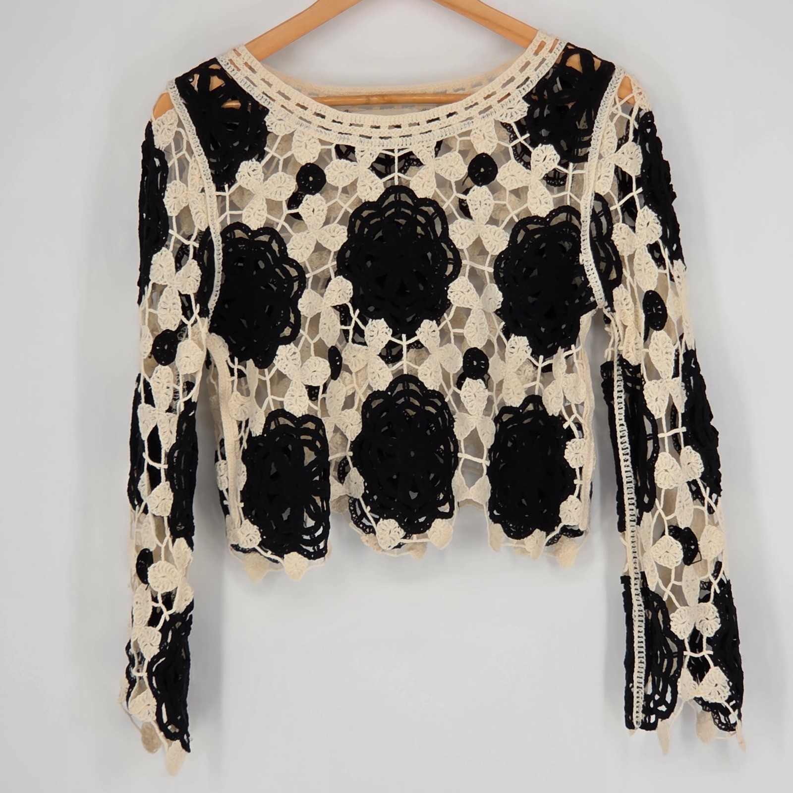 Rebellion Again Black Cream Floral Crochet Open Knit Cropped Top Size M Festival