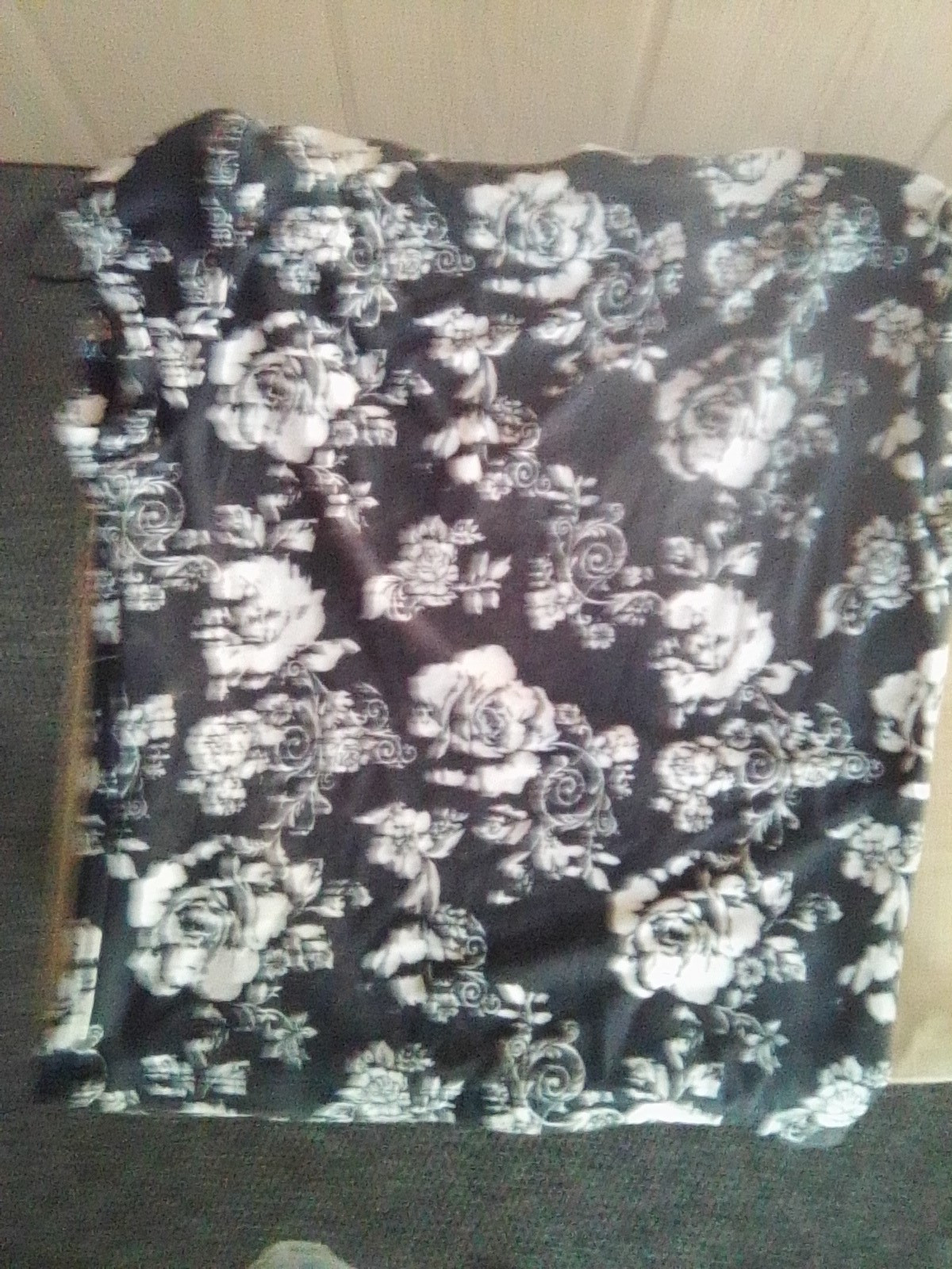 Women’s Floral Print Square Neck Top Stretchy NEW WITH TAGS