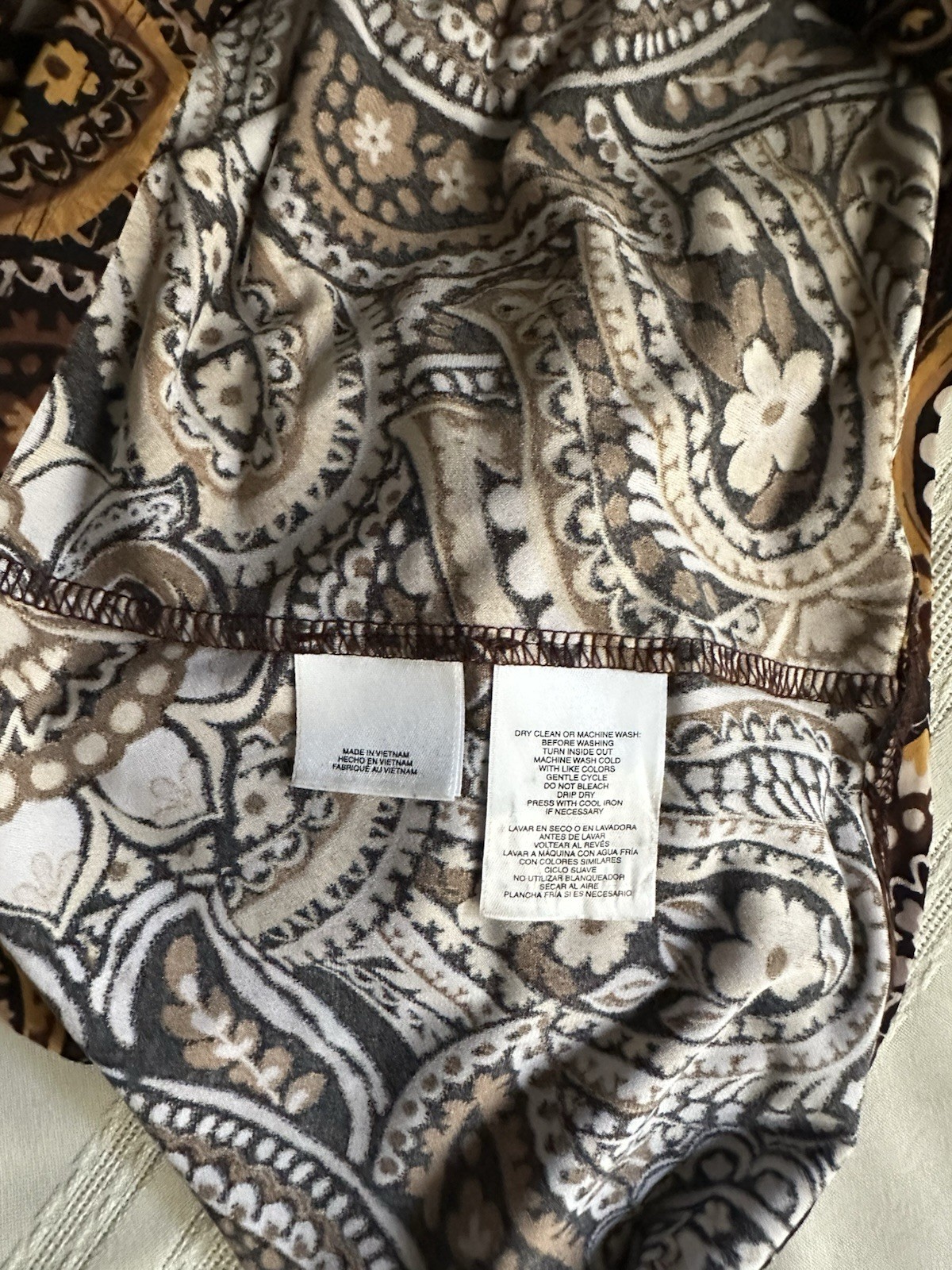 Black Label by Evan-Picone Paisley Print Sleeveless Blouse Size M Brown Gold