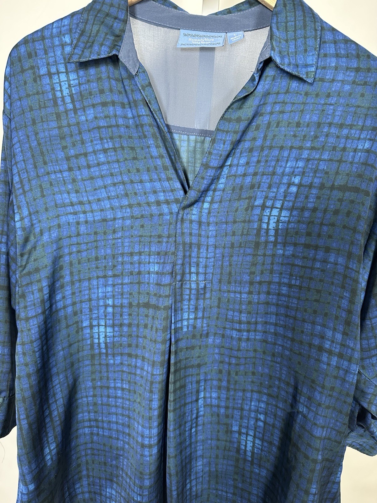 Simply Vera Vera Wang Blue/Black Sheer Chiffon Geometric Collared Blouse L