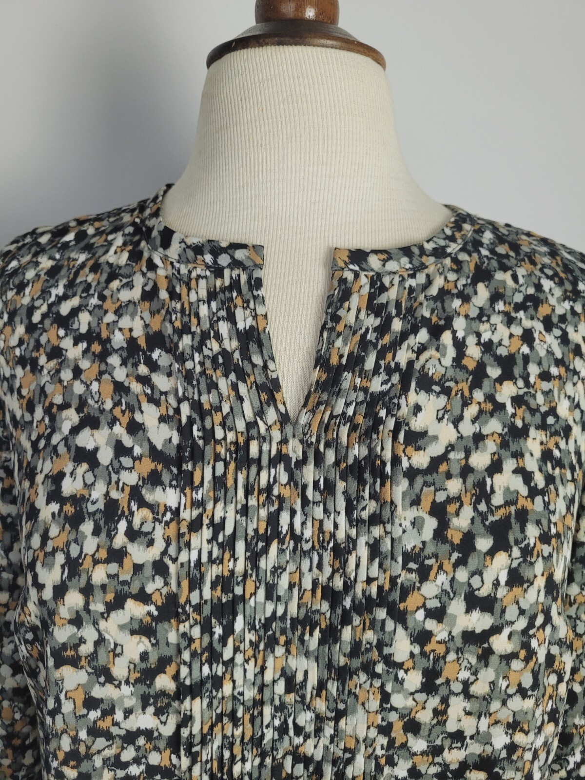 Talbots SP Petite Blouse Long Sleeve Pintuck Front Career Black Tan Gray #5010