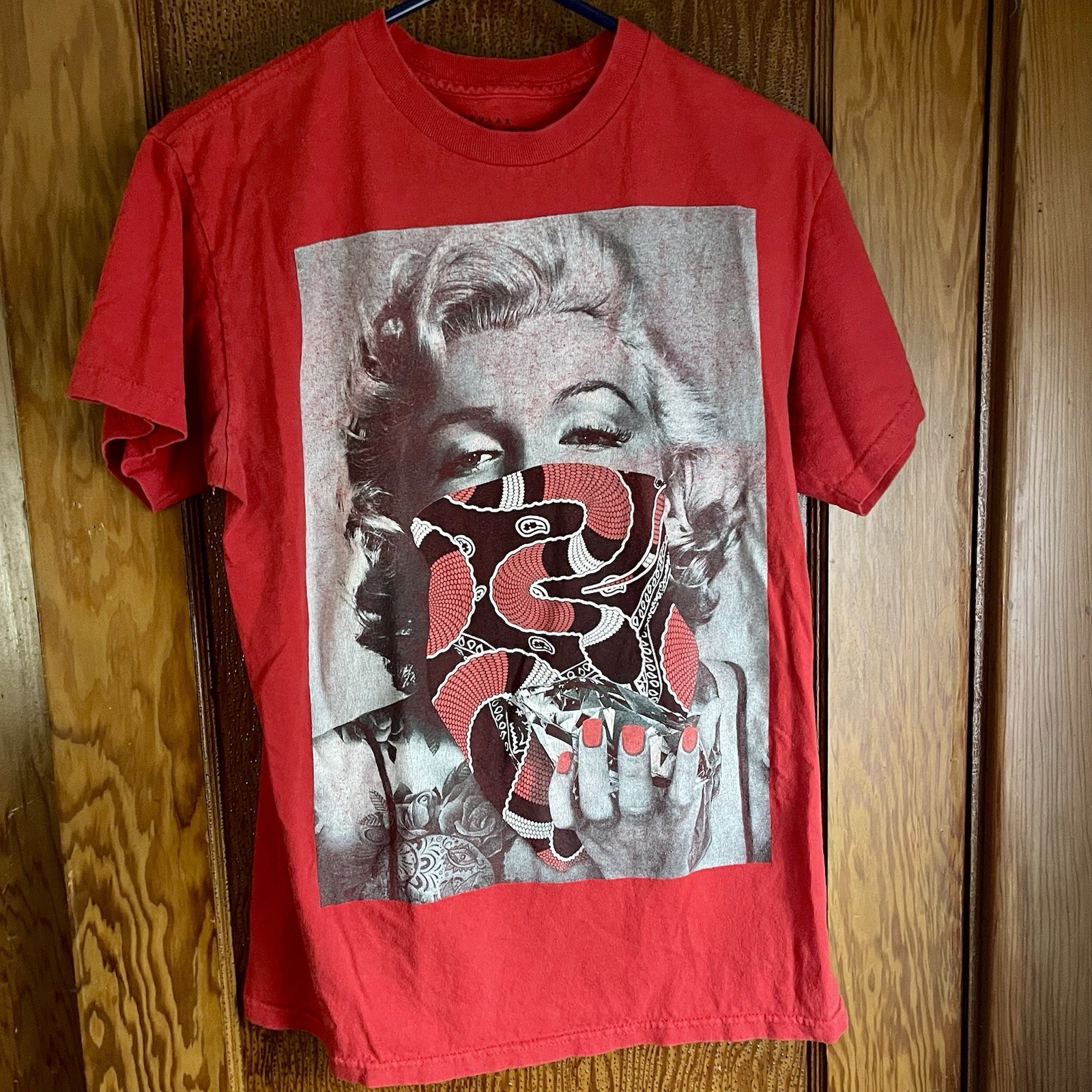 MARYLIN MONROE Popular Poison Men Women T-Shirt Red Bandana Diamond Snake