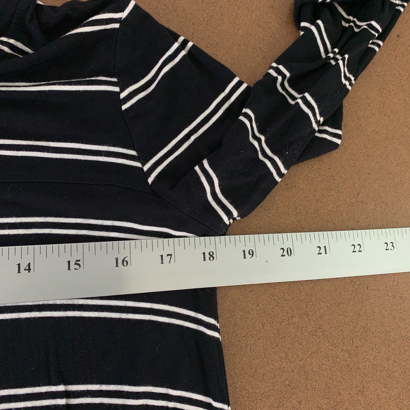 Soma Women’s Size Small Black White Striped Long Sleeve Tunic Tee