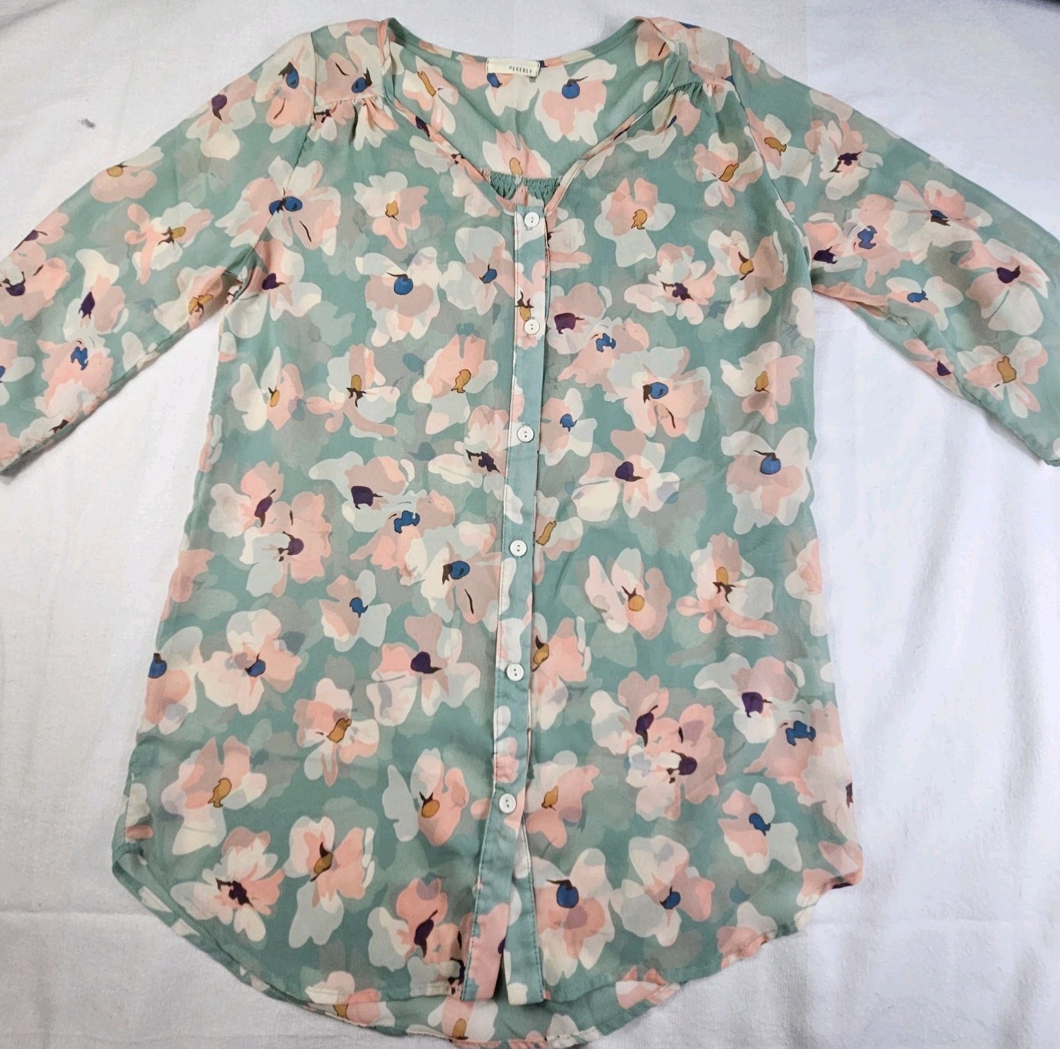 03 Everly Womens Size Small Button Front Adjustable Sleeve Lightweight Blouse