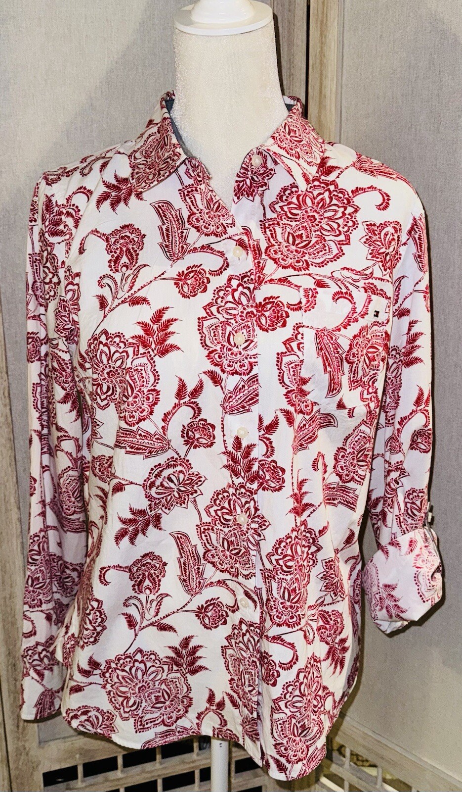 Tommy Hilfiger Blouse Medium Flip Cuffs Red Paisley Button Shirt Top Roll Tab