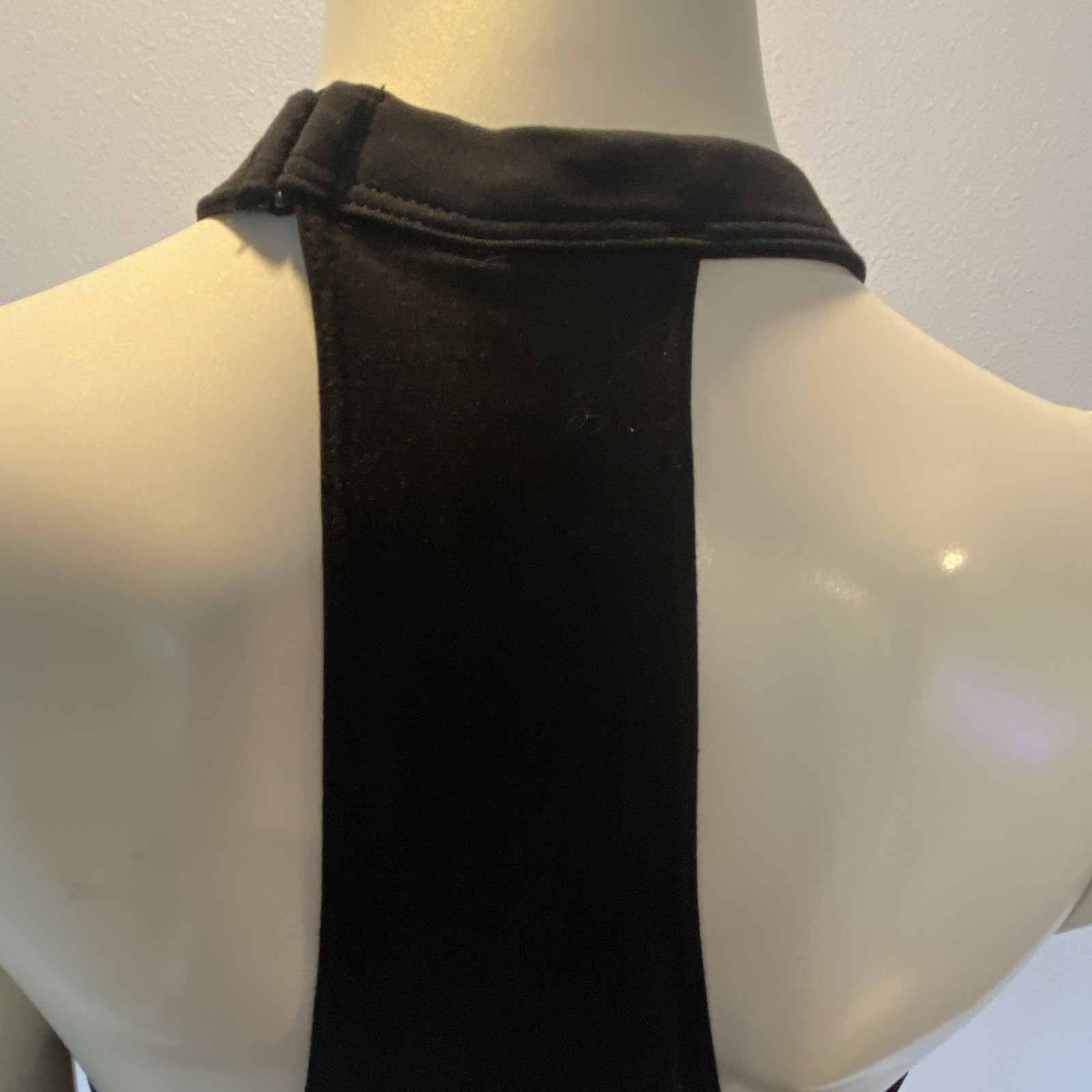 Athleta M Black Solid Halter Sleeveless Mesh Cut-Out Stretch Tank Top