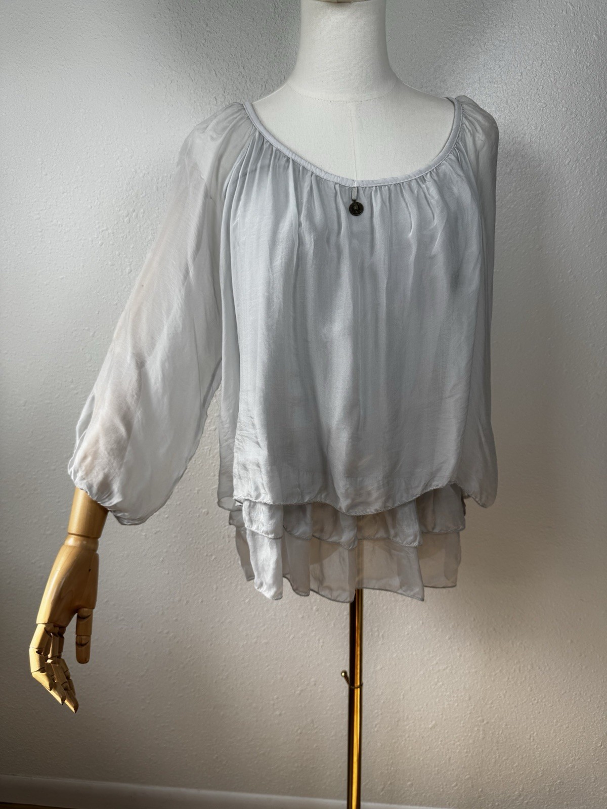 NWT Tempo Paris silver 100% Silk Layered Tiered Ruffled Tunic Top Minimalist