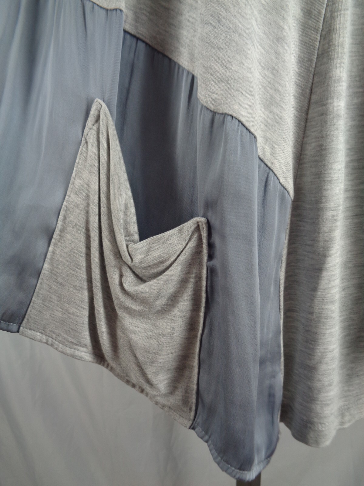 LOGO by Lori Goldstein Gray Tunic Top Satin Pocket Hem Size Large