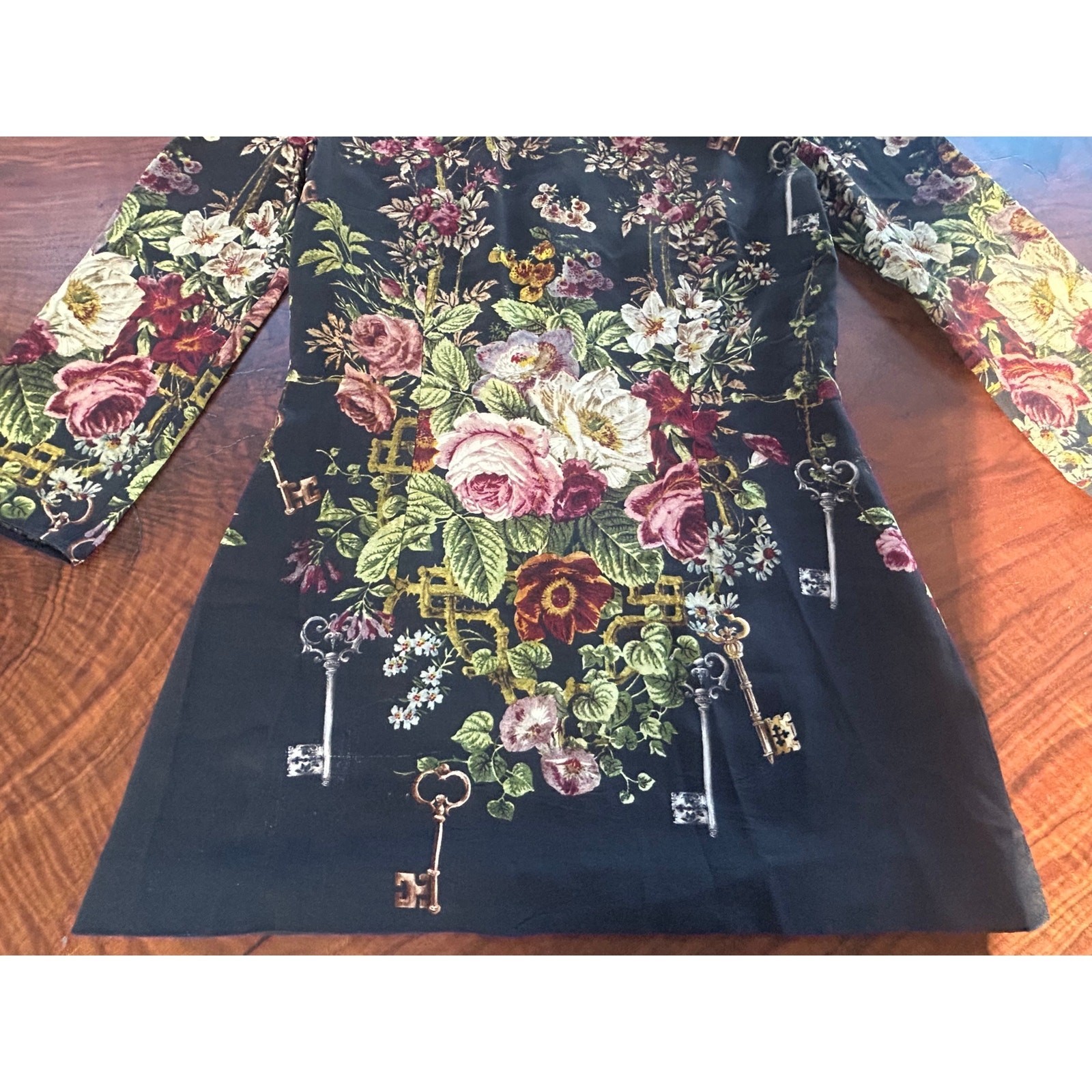 Authentic Dolce & Gabbana Baroque Rose & Keys Tunic Top IT 40 US 4