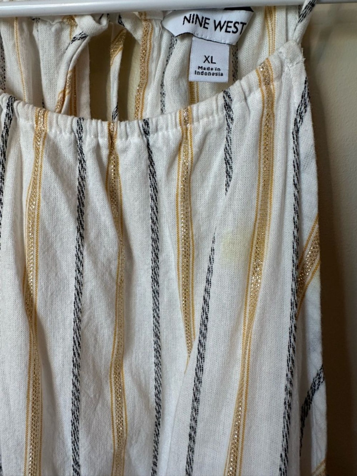Nine West White Striped Ruffle-Hem Tank Top with Gold & Gray br P2P 23″ Len 27″