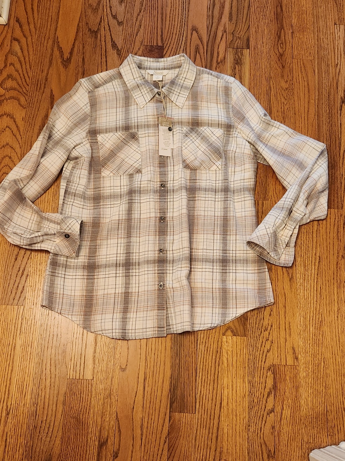 NWT Natural Reflection Womens Button Up Down Shirt Size Medium