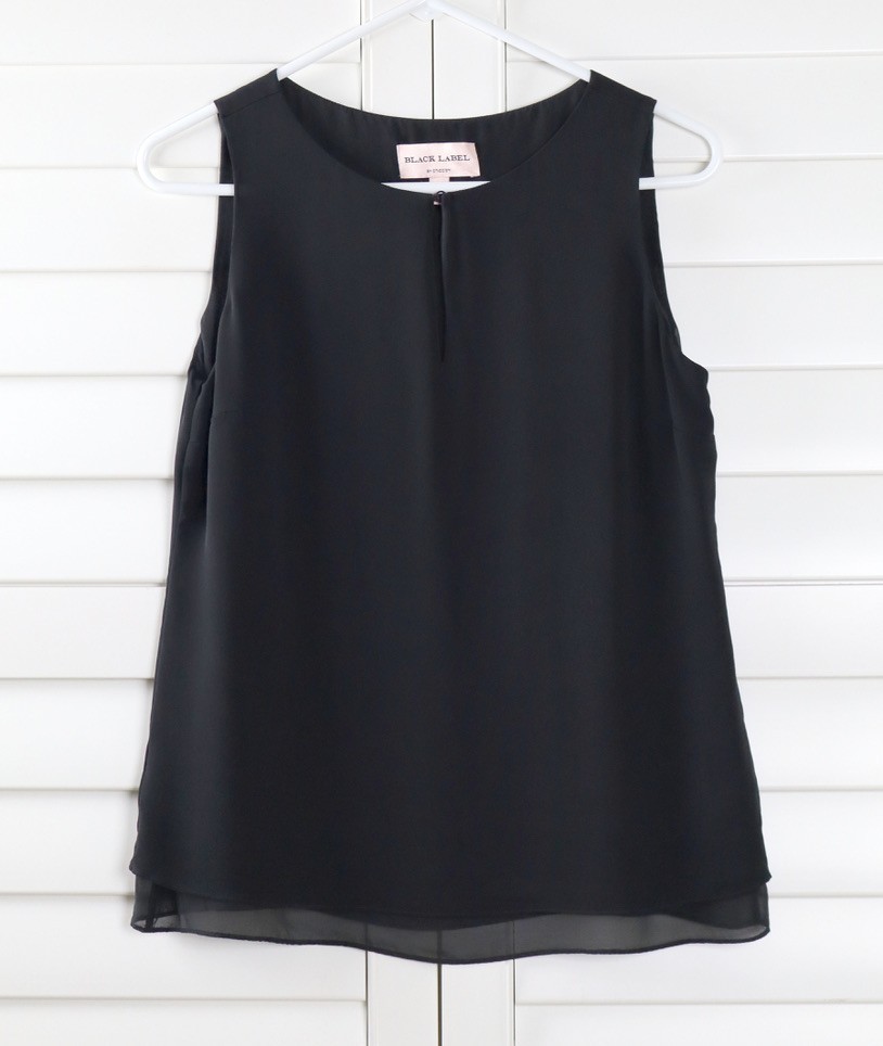 CHICO’S Black Label $119 Solid Black Silk Tiered Keyhole Top Size US 4