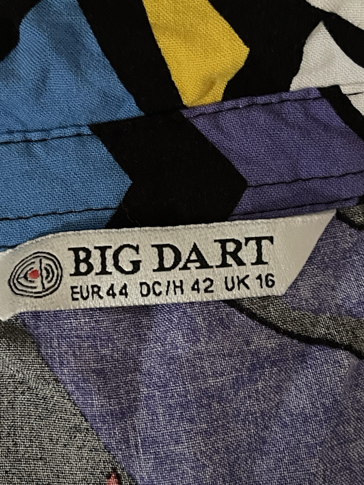 Big Dart Women’s Size Large Artsy Colorful Funky Abstract Button Down Blouse