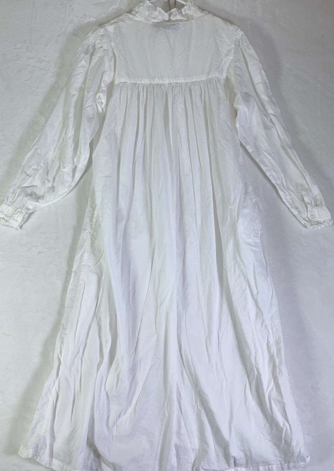 Rare & Collectible WOMEN’s WHITE BUTTON DOWN Dress Sz M Embroidered