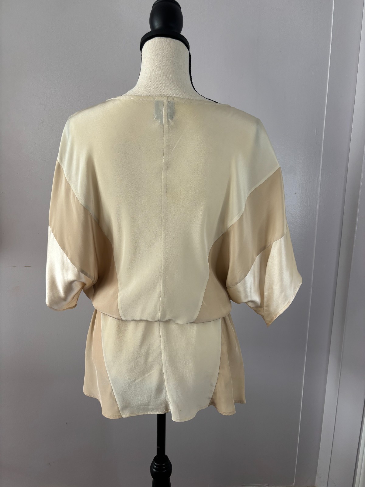 Ella Moss 100% Silk Blouse Large Champagne Kimono Sleeve Tie Waist Top Quiet Lux