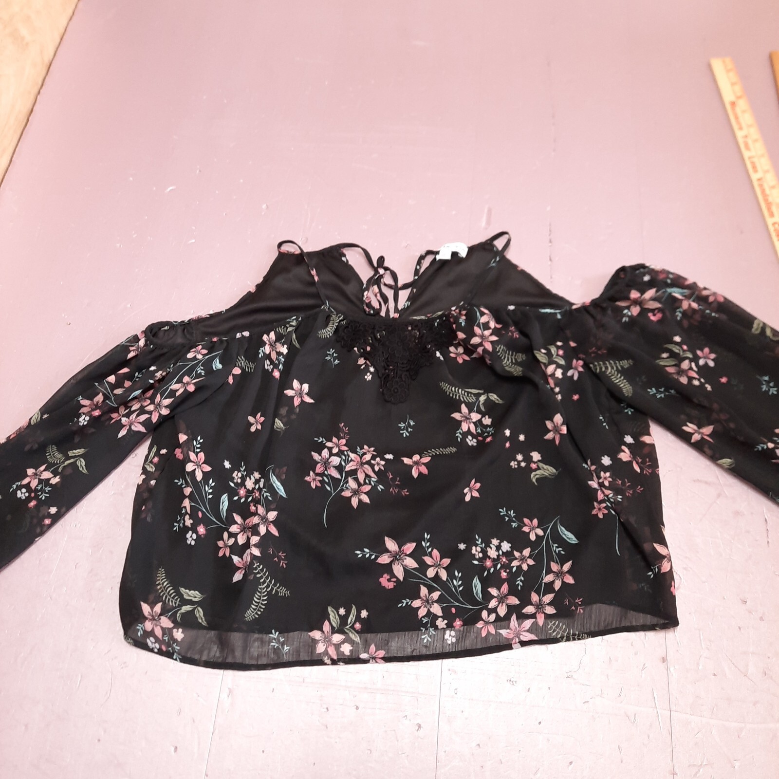 Jolie Vie Shirt Women Small Black Layered Cold Shoulder Boho Floral Ladies Top