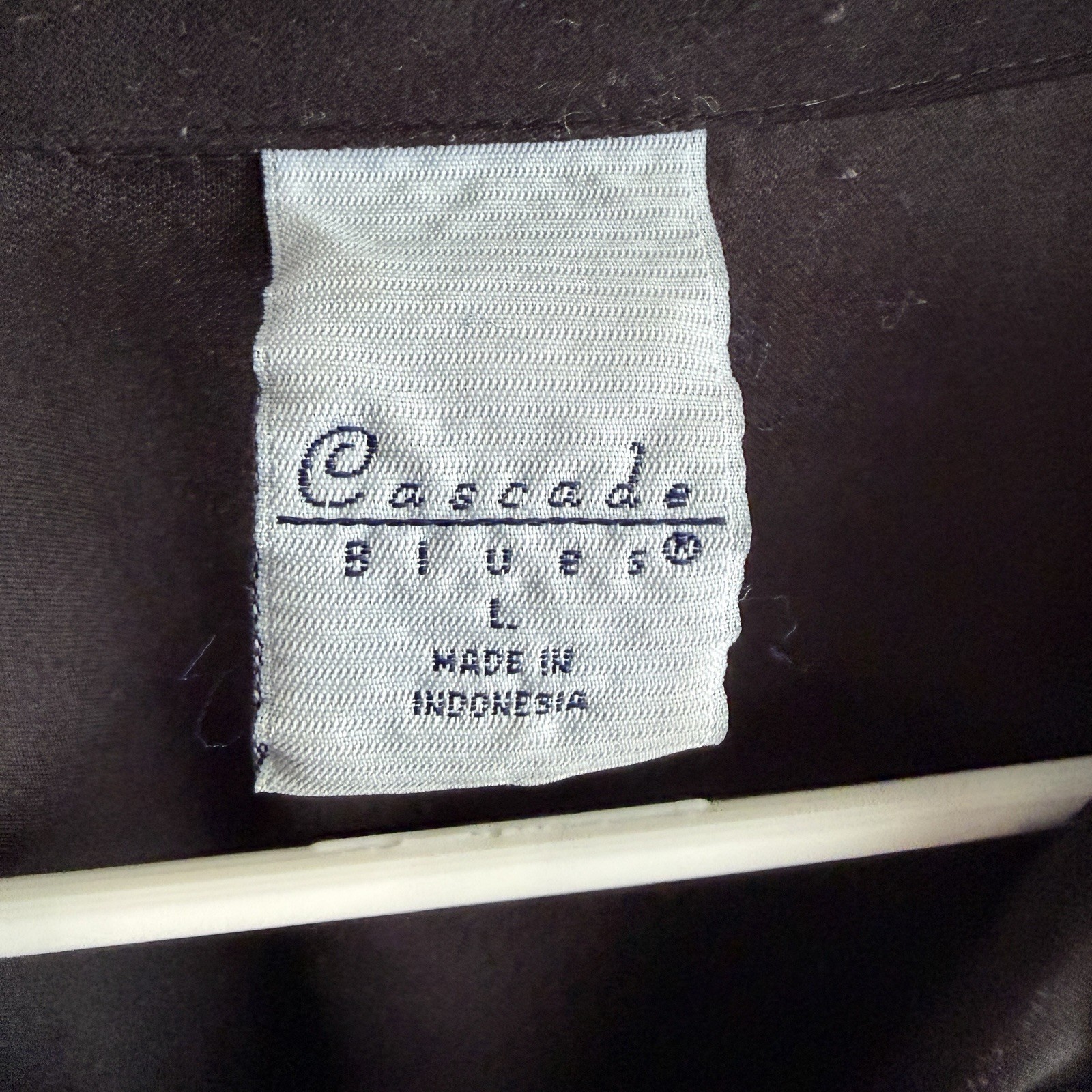 Cascade Blues Black Velour Embrodiered Floral Button Up Women’s Size Large VTG