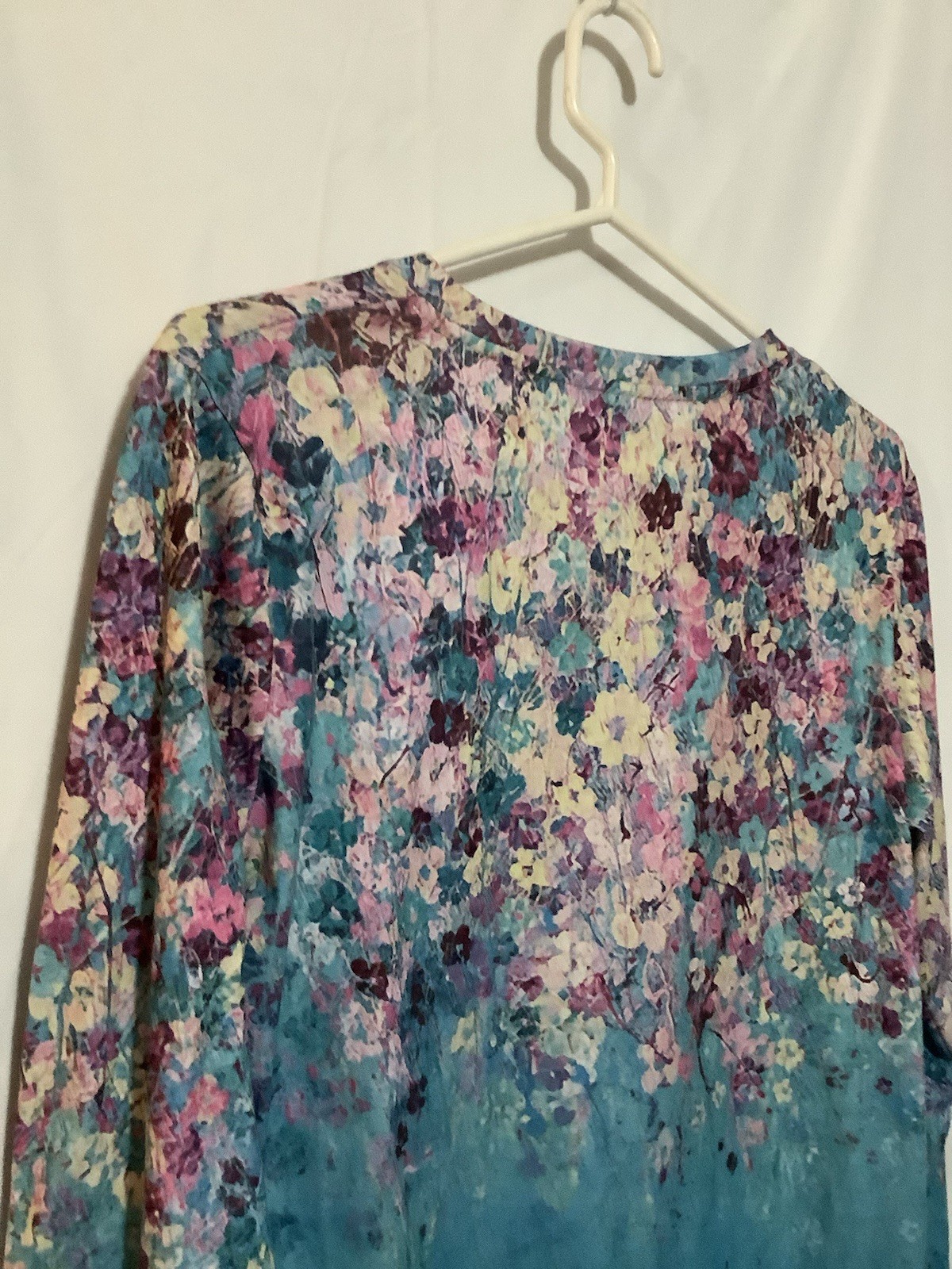 Exclusive Colorful V-Neck Woman’s Top Ombré Floral Print Size- M