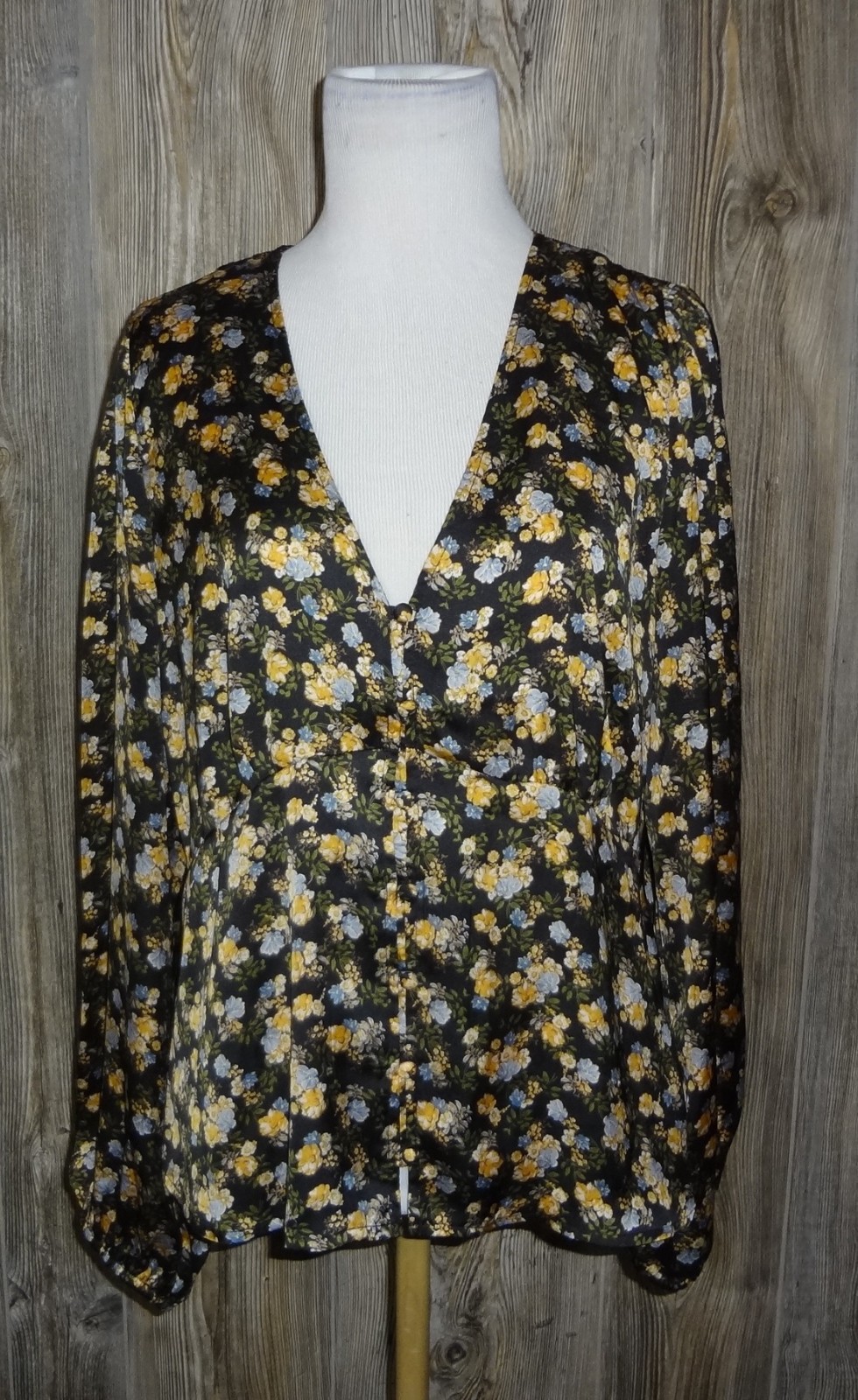 Philosophy Womens Size Large Black Long Sleeve Floral Top Career Boho Silky Feel