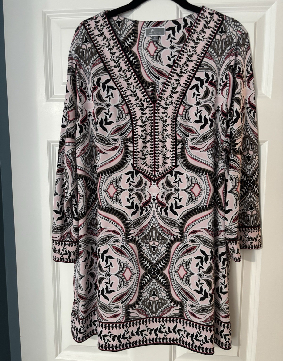JM Collection Women’s Plus 2X Pink/Black/White Paisley V-Neck Knit Stretch Tunic