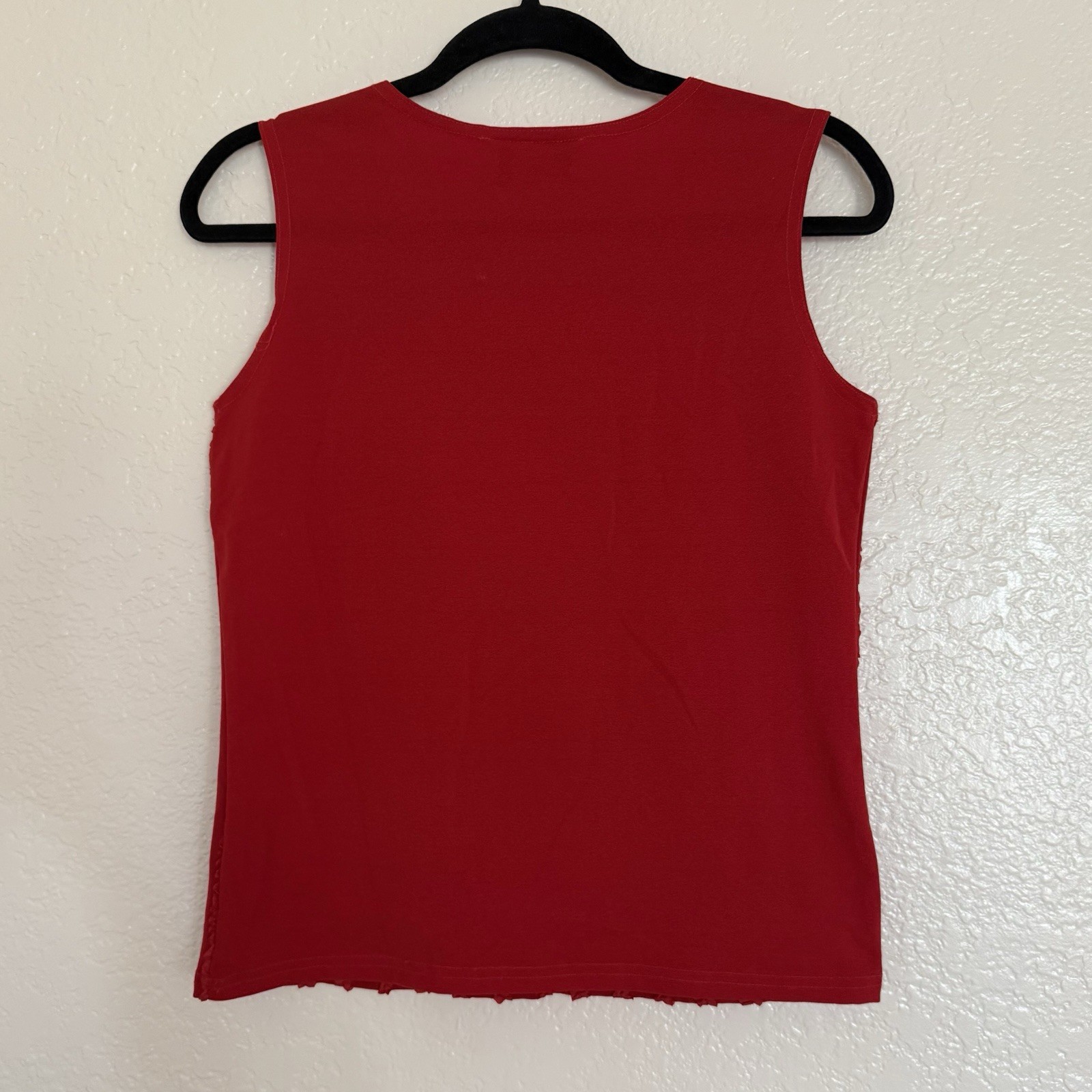 Claudia Richard Women’s Red Sleeveless Top Sz M Front Ruffle Accent Casual Party