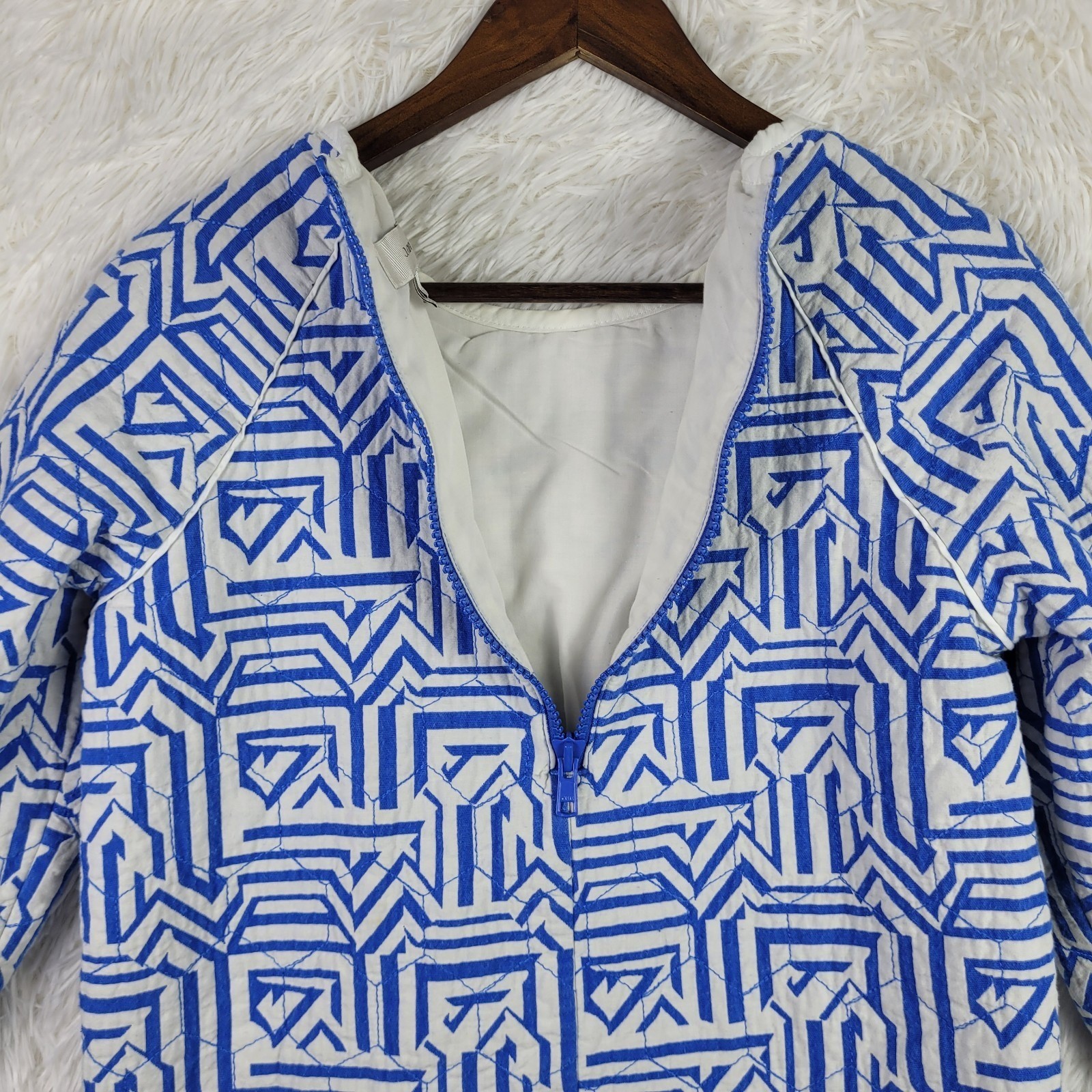 J.Crew Blue White Geometric Quilted Top 3/4 Sleeve Back Zip Womens 4