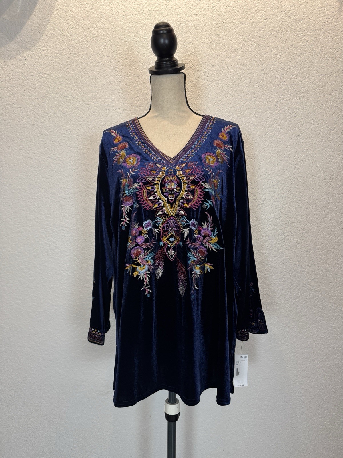 Calessa Plus Size 3X Floral Embroidered Velvet V-Neck 3/4 Sleeve Tunic NWT