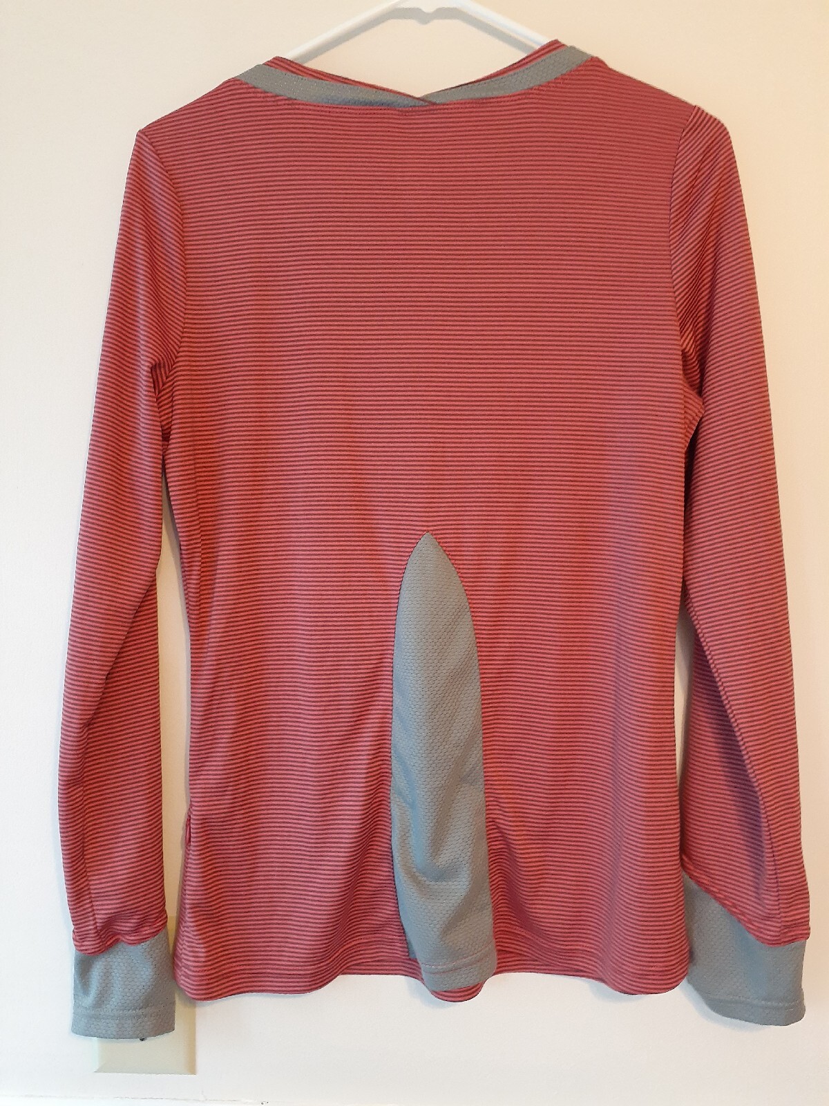 Isis Womens Athletic Cycling Striped Shirt Top Coral Gray Brown Key Pocket Sale