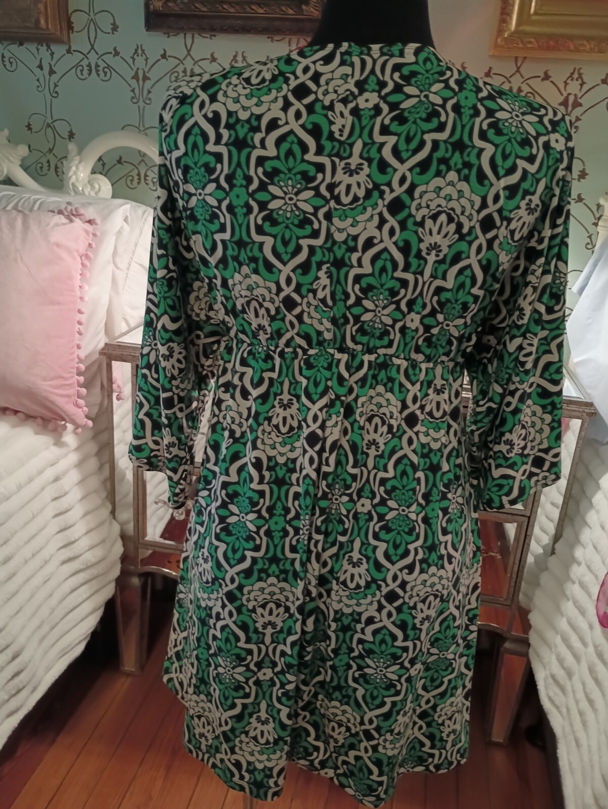 Green Top Mid Length Size L
