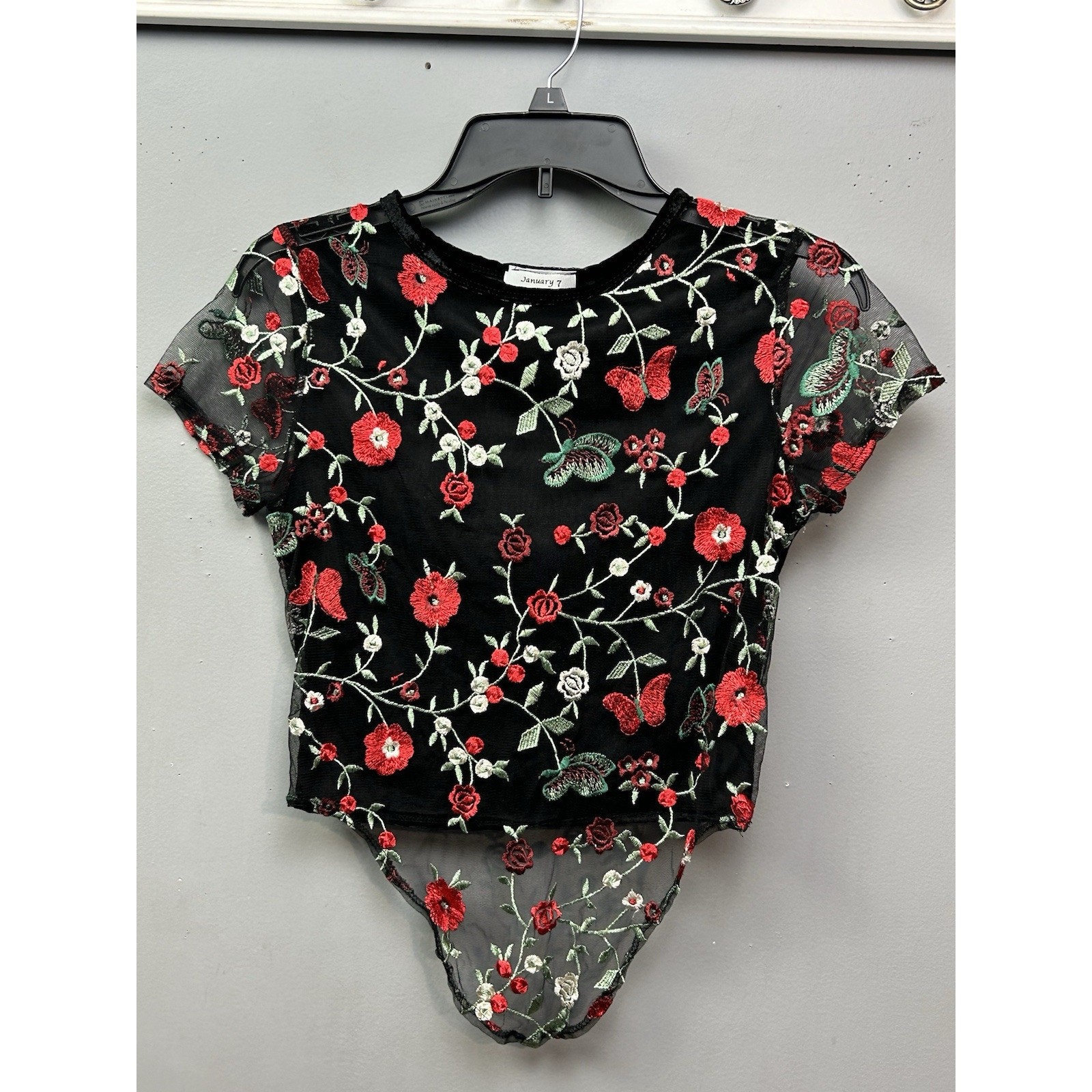 January 7 Shirt Womens Small Black Floral Lace Velvet Pullover Top DarkFloral