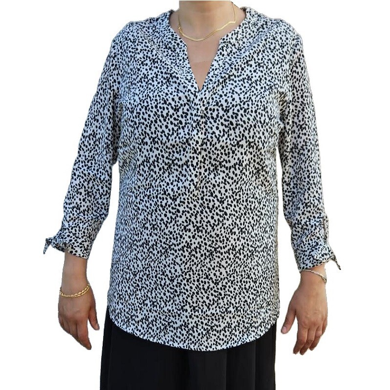Ladies Geometric Pattern Blouse V Neck 3/4 Sleeves With Buttons