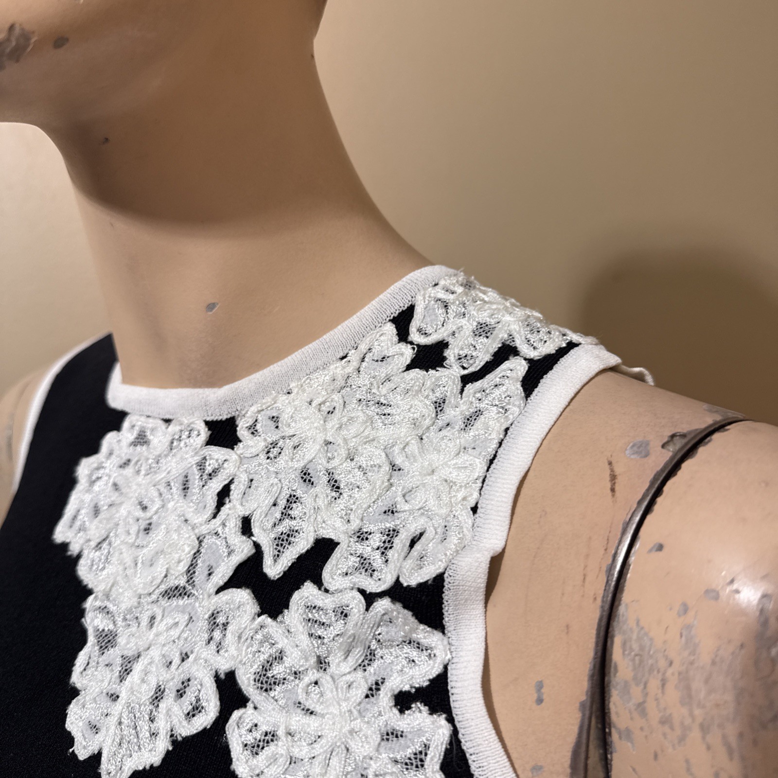 Women’s Black Rayon Casual Summer Open Stretch Slim Lace Hook Size M Blouse Top