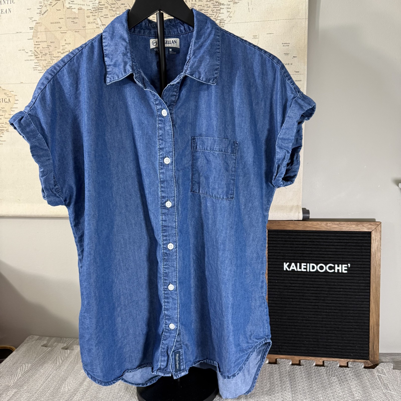 Magellan Outdoors Women’s Blue Chambray Short Sleeve Button‑Up Shirt · Size M