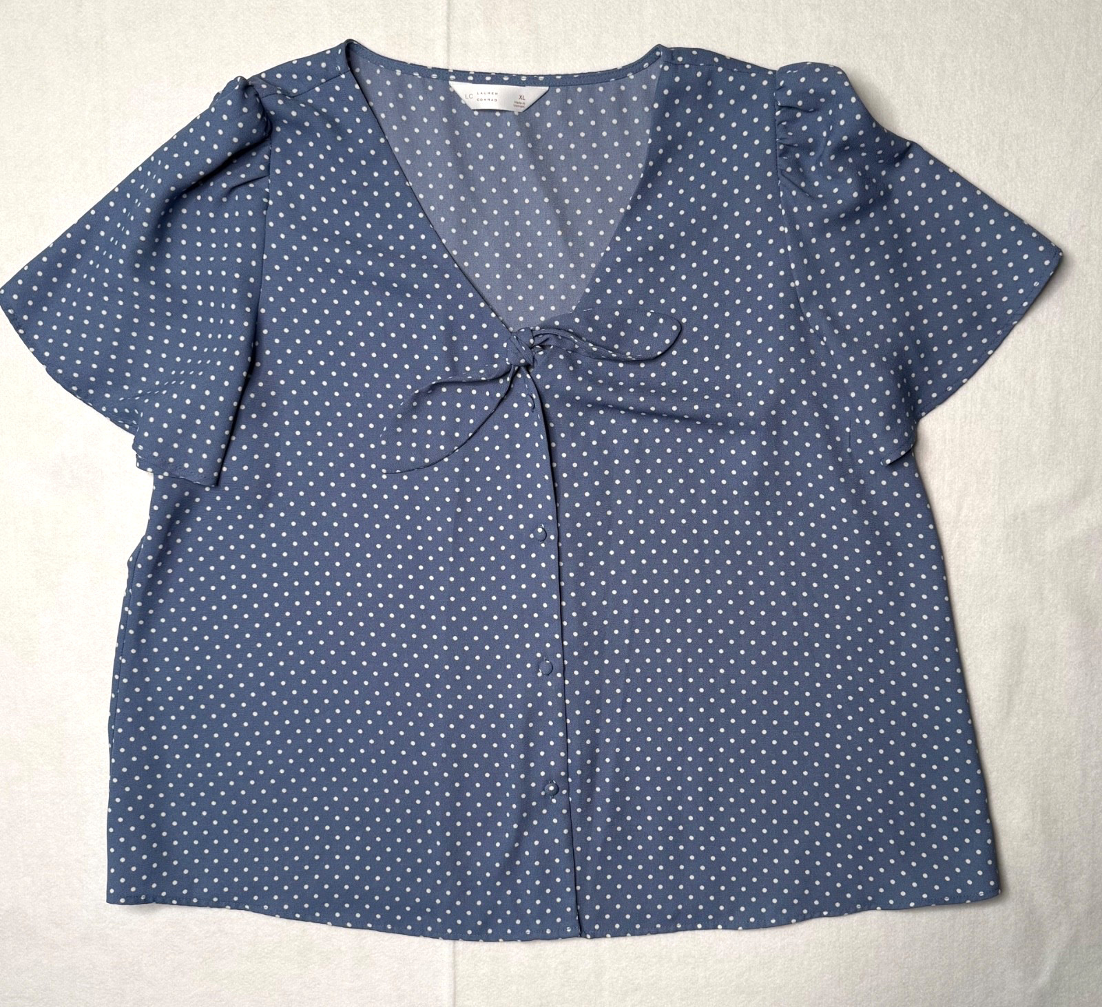 Lauren Conrad LC Women’s Blouse Blue White Polka Dots V-Neck Button up W/Bow XL