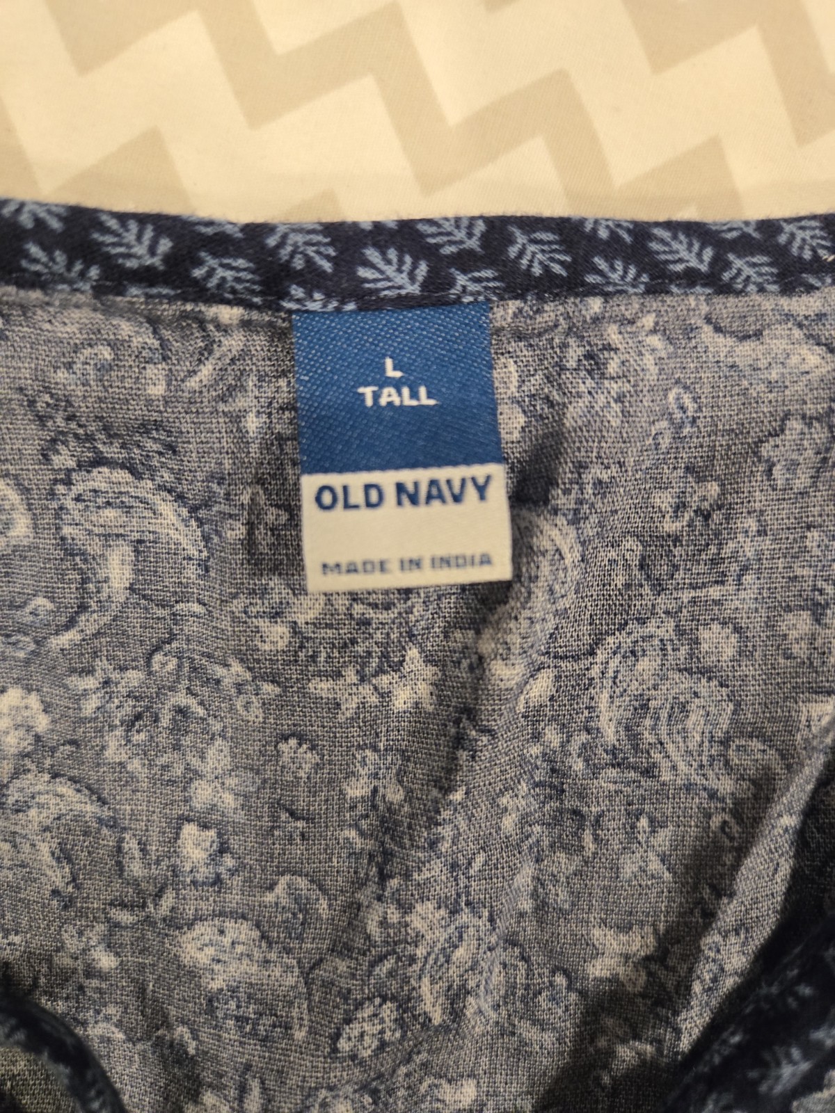 Old Navy Women’s L Tall Blue Floral V-Neck Long Sleeve Button Front Blouse