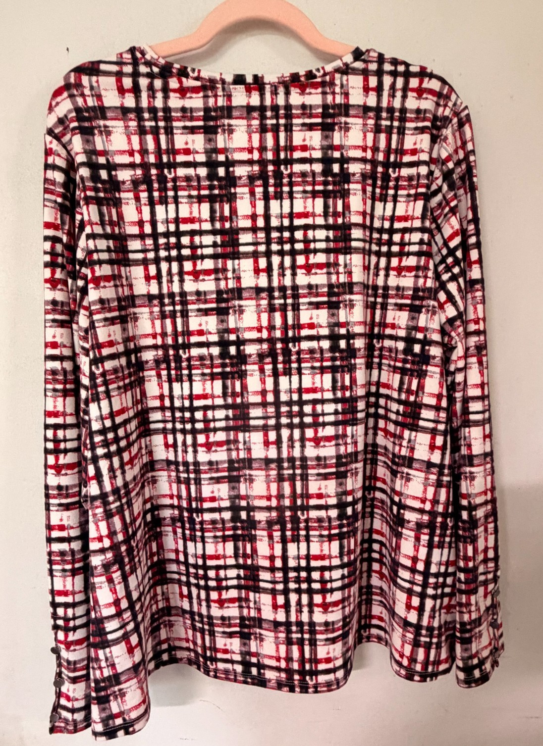 Investments Woman Top 2X Plaid Long Sleeve Crew Neck Red Black White Knit Tee
