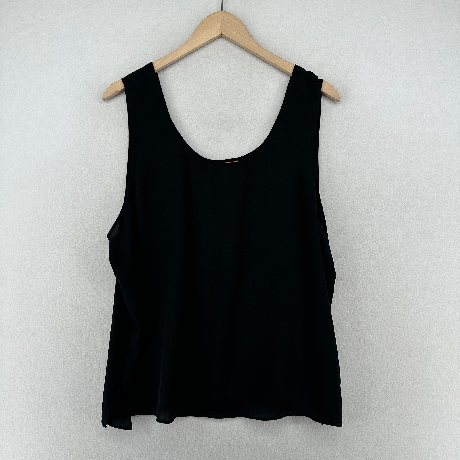 HARARI Tank Top Women 1X 100% Silk Crepe De Chine Scoop Neck Sleeveless Black