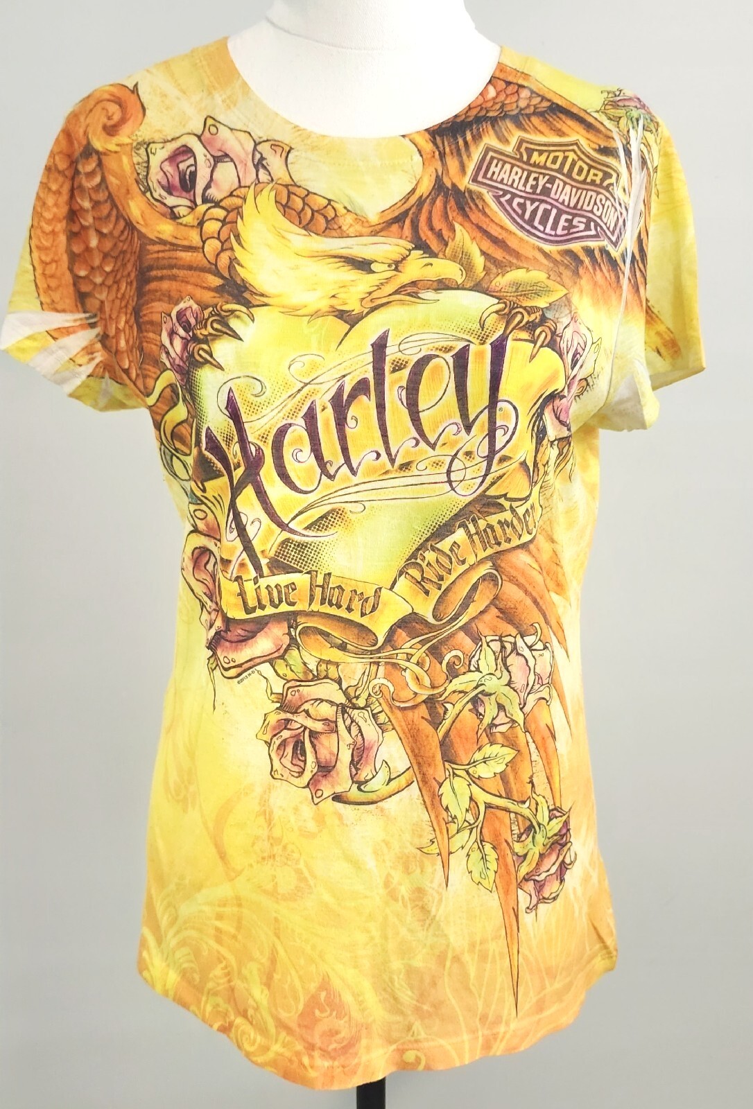 Harley Davidson Vintage Women T-shirt Size M Yellow Short Sleeve Round Neck