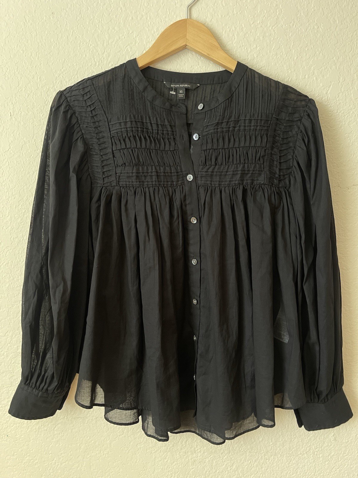Banana Republic Black Smocked Pintuck Boho Button Down Blouse Top XS
