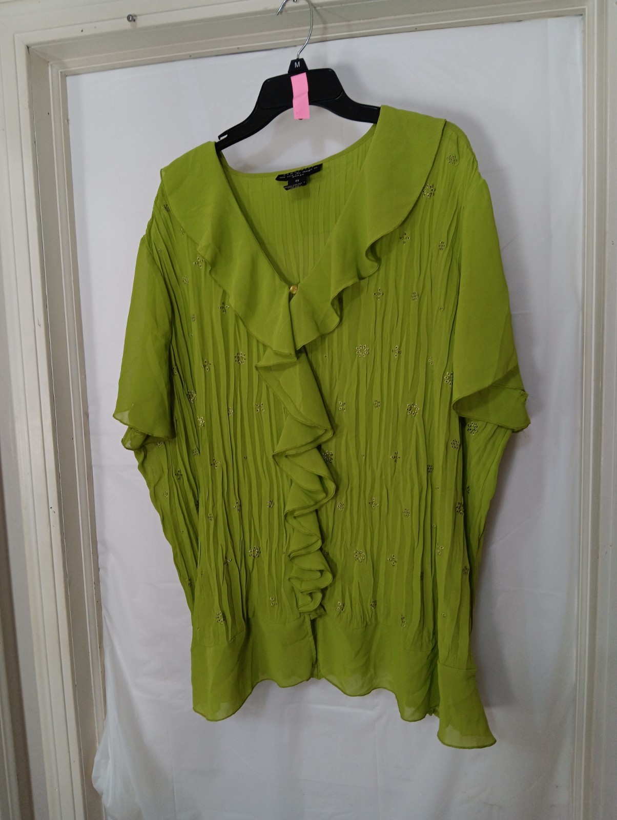 Separates by New York City Design Co Woman’.subtle embroidered details. Size 3XL