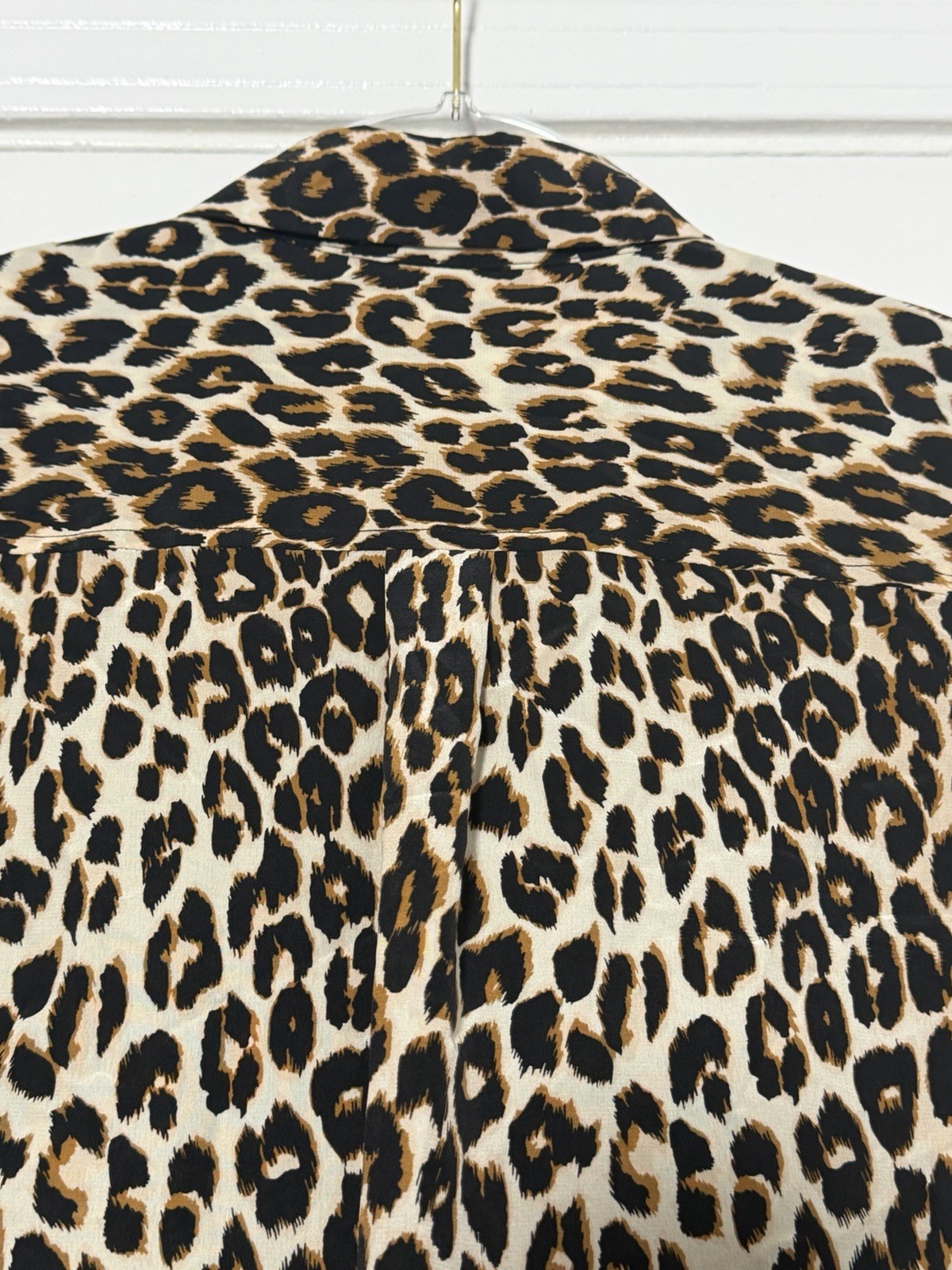 Equipment Femme Women’s Silk Long Sleeve Button Down Blouse Animal Print Small