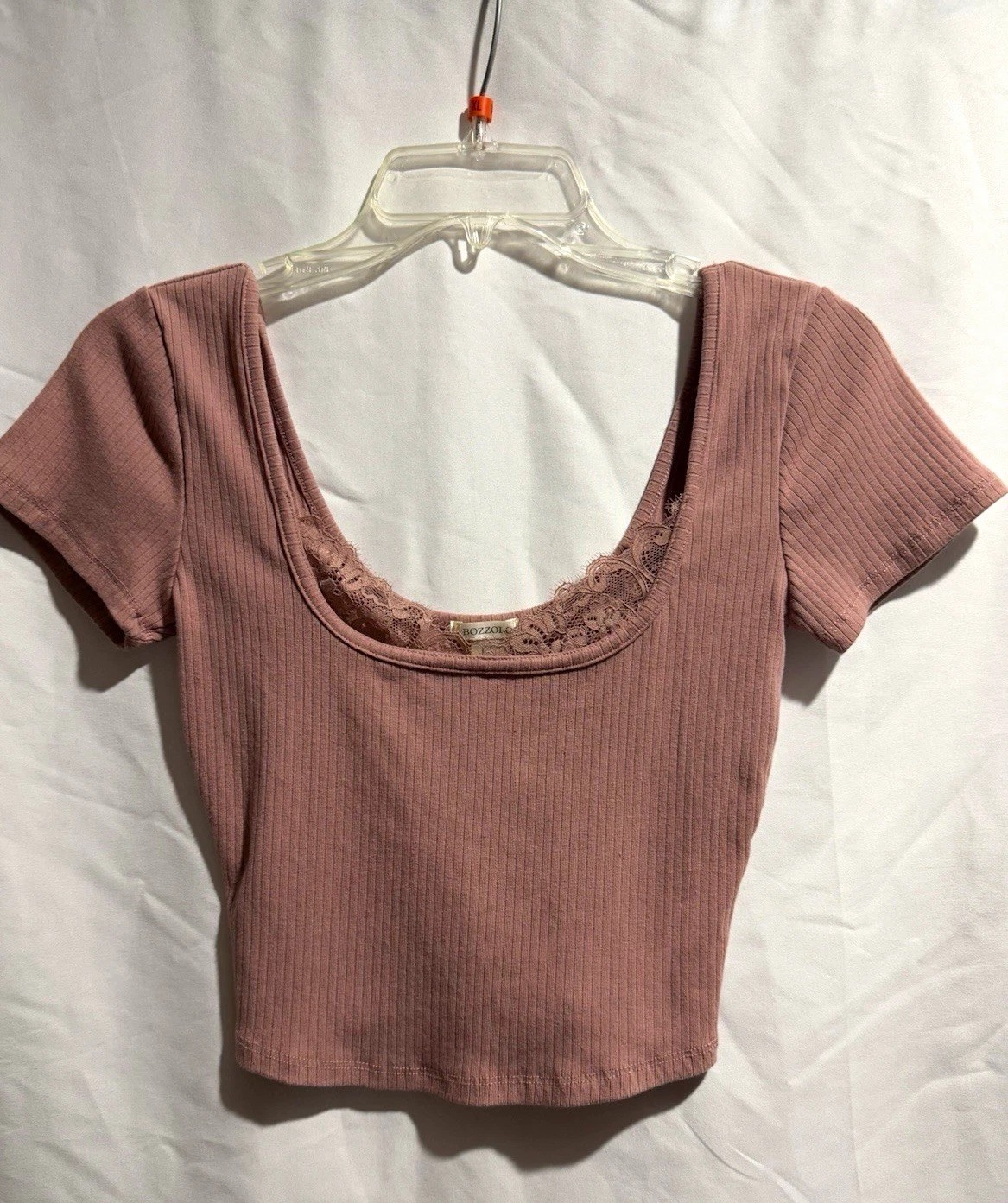Bozzolo Women’s Mauve Ribbed Knit Cropped Top Scoop Neck Lace Trim M