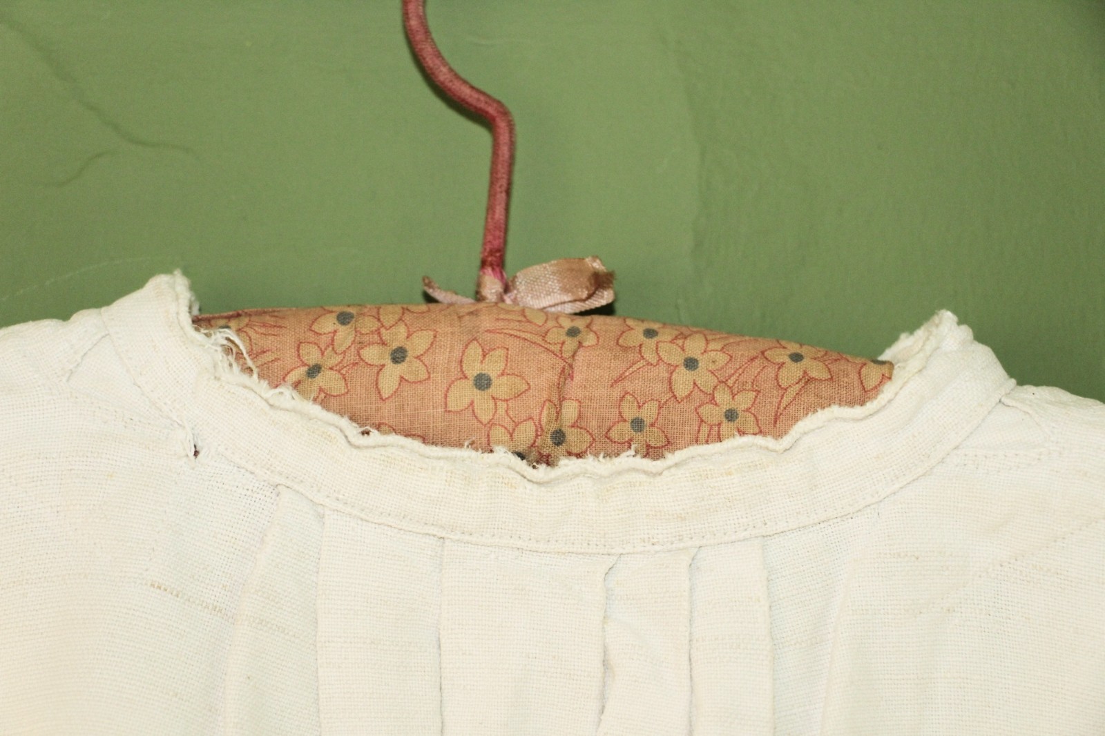 Antique 1932 French ‘PM’ Monogrammed Short-Sleeved Linen Blouse Size M