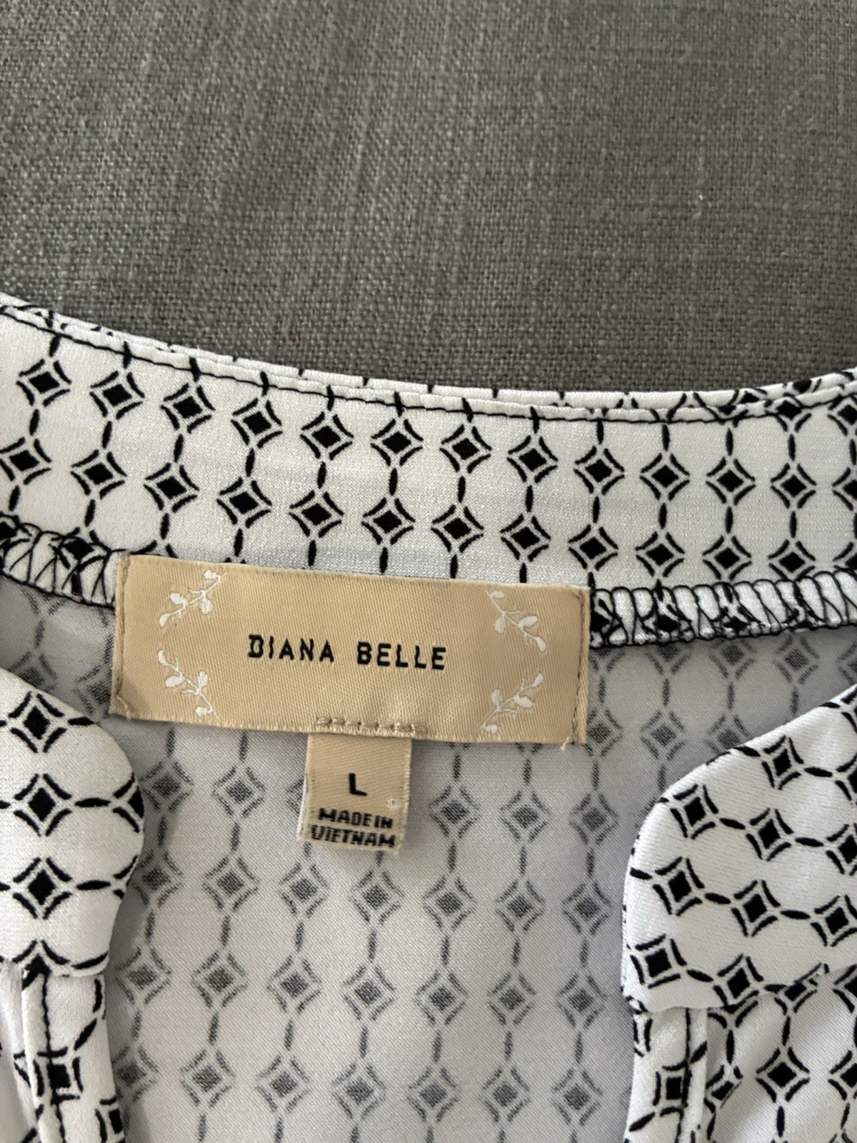 Diana Bell Women’s Top Size Large Black and White Long Sleeve